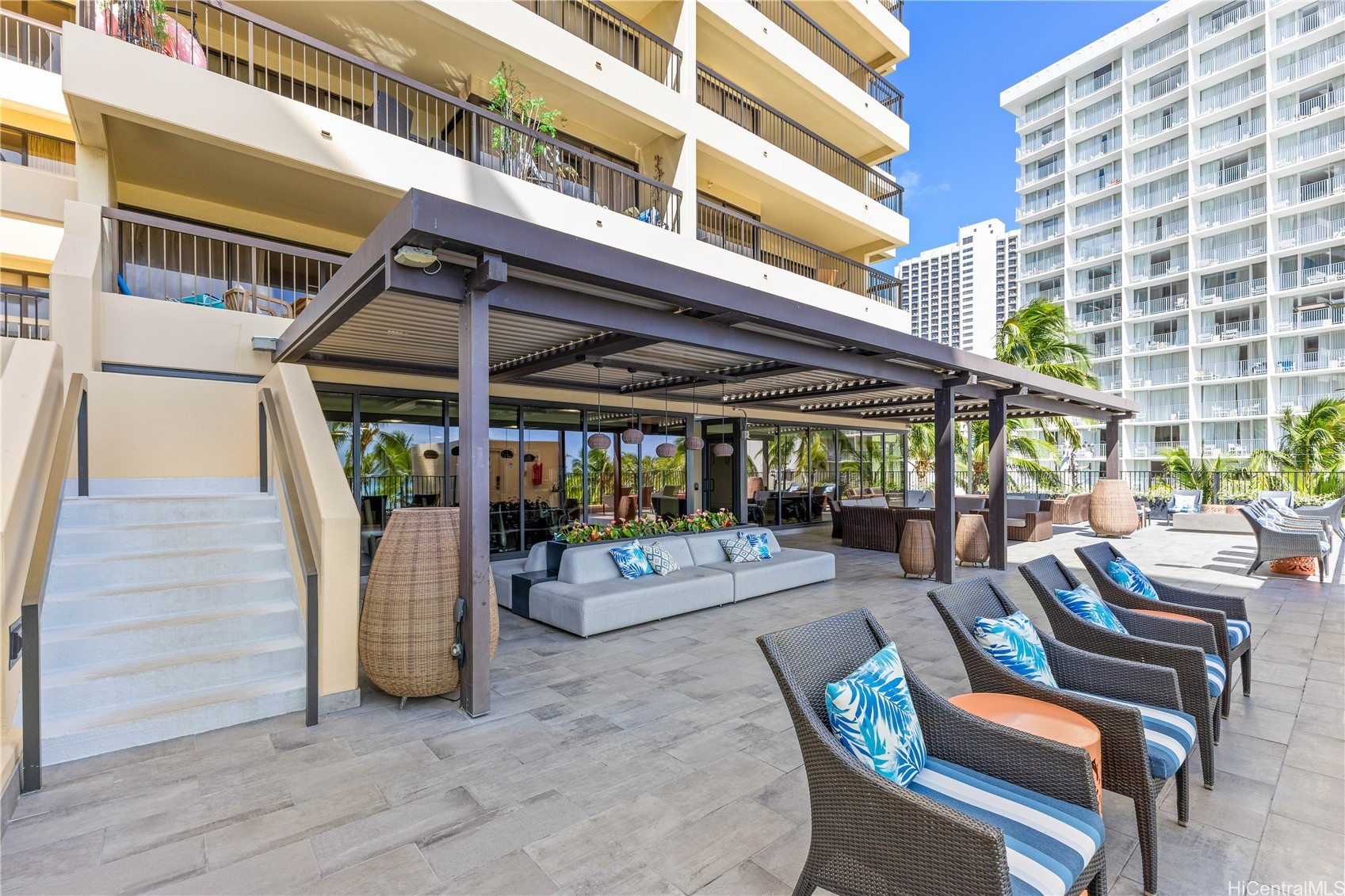 2470 Kalakaua Avenue 2004
