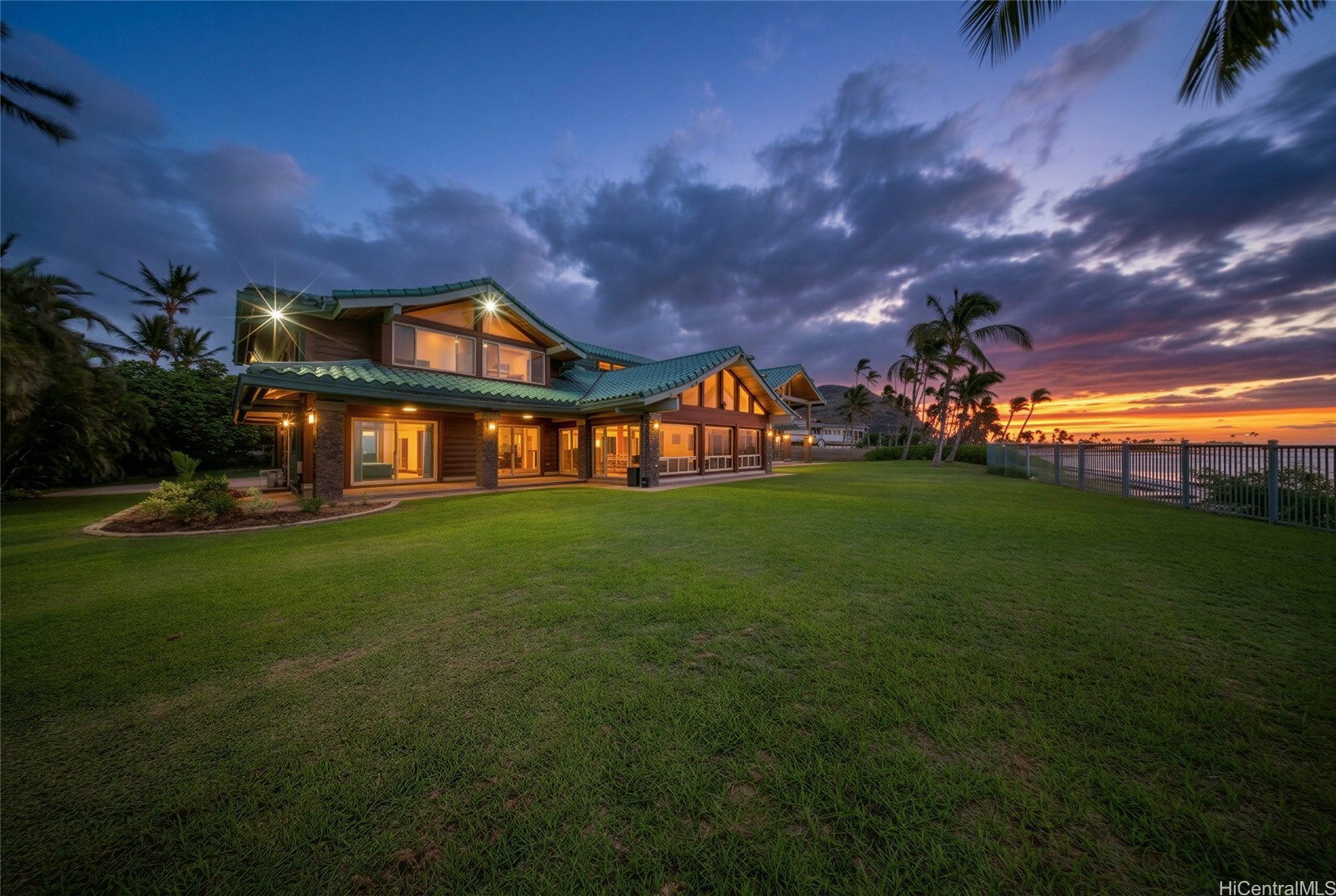 87-579 Farrington Highway