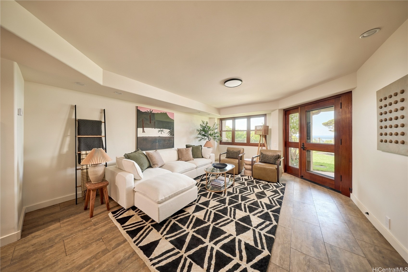 3210 Diamond Head Road 4