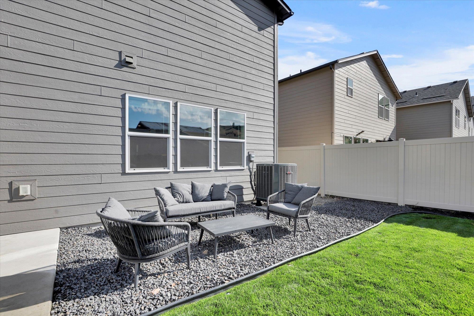 20625 E Meadow Spring Loop