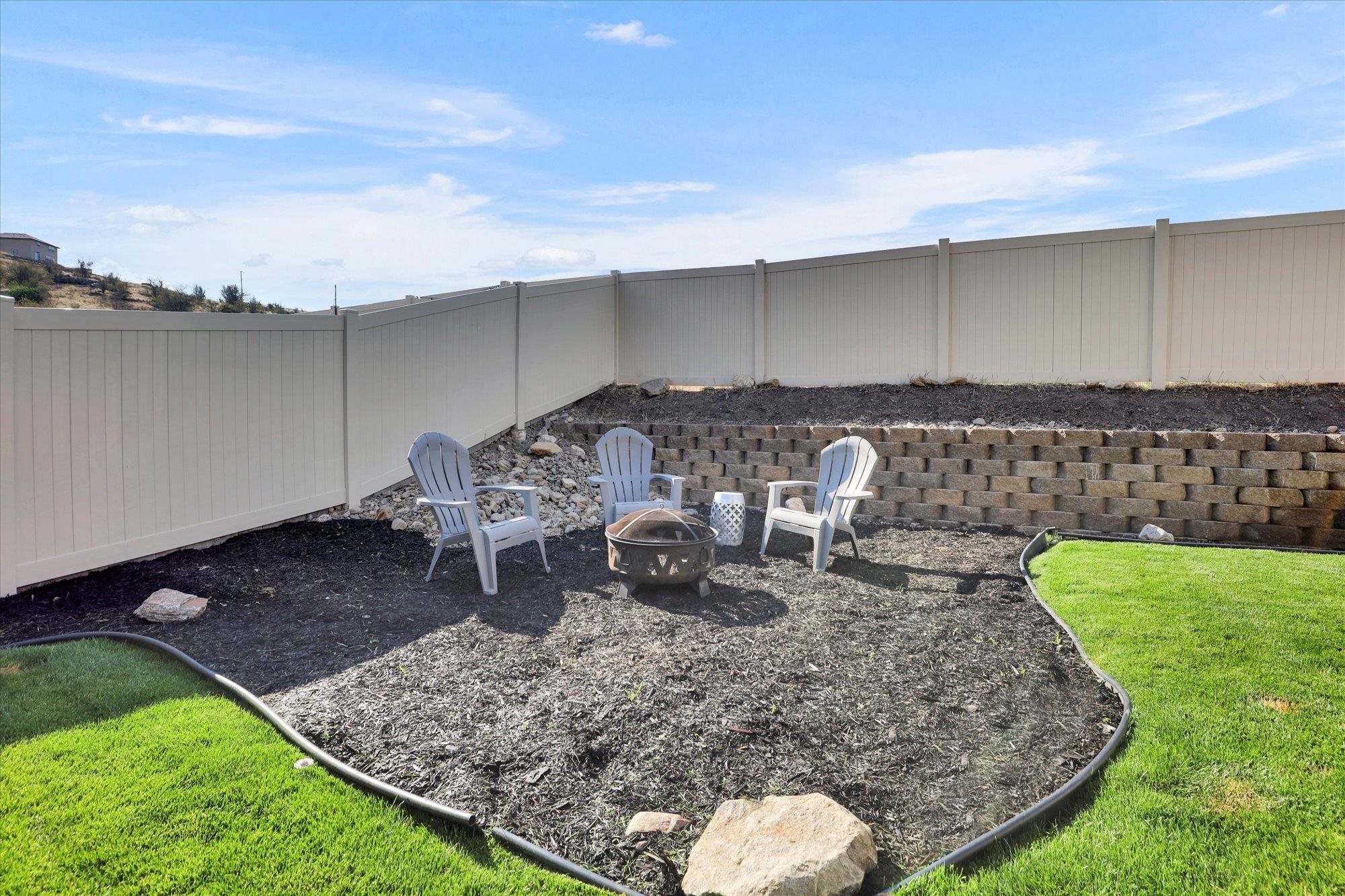 20625 E Meadow Spring Loop