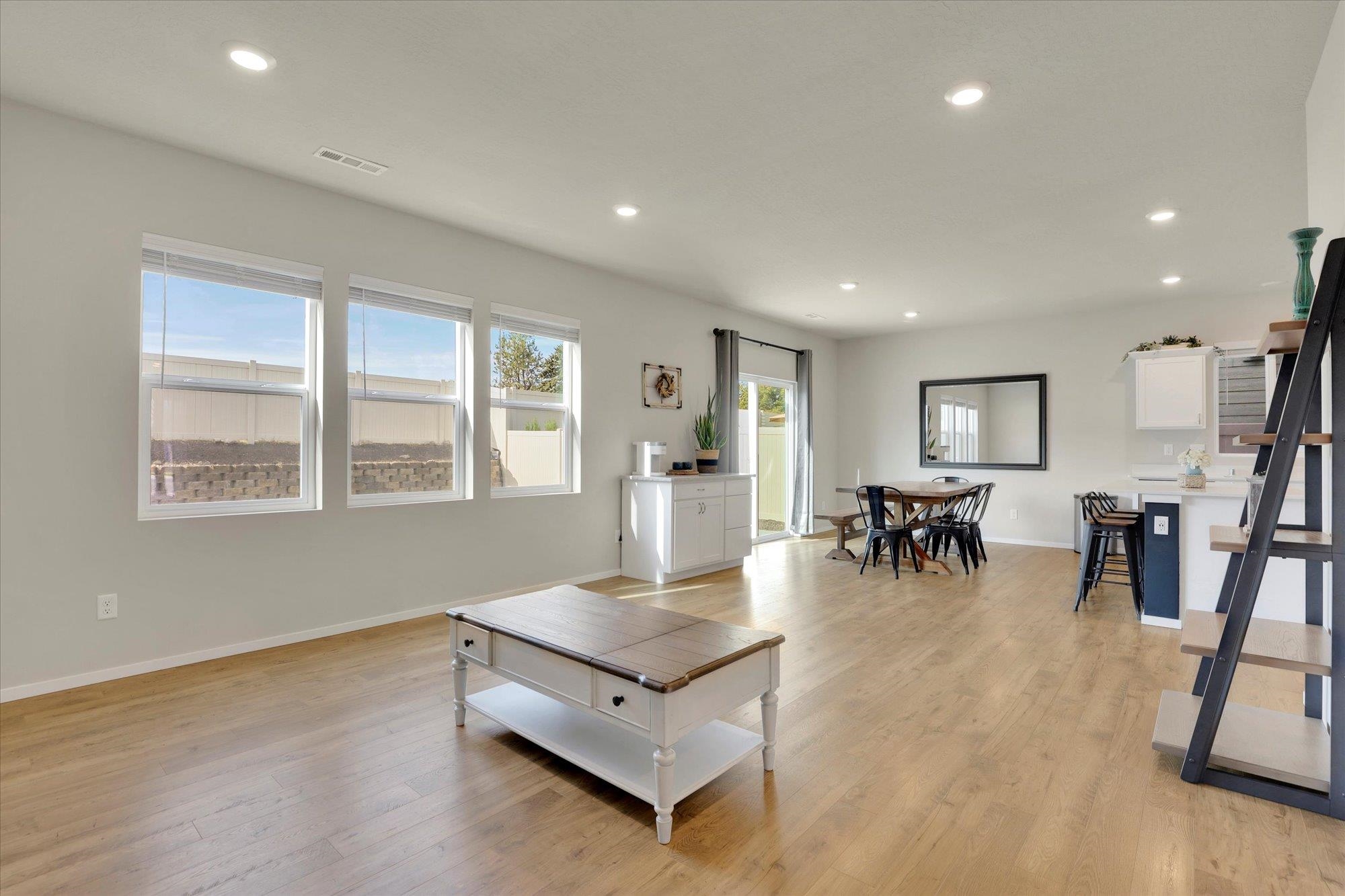 20625 E Meadow Spring Loop