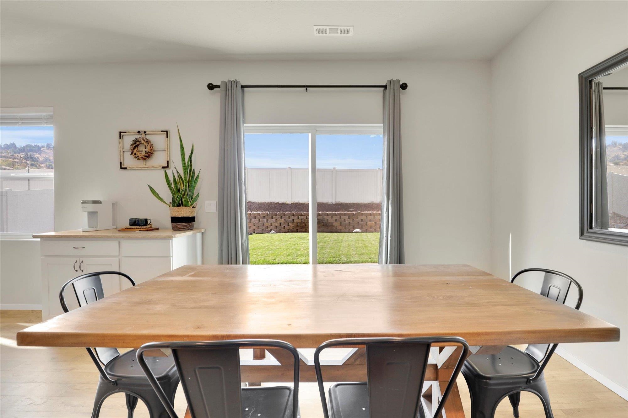 20625 E Meadow Spring Loop