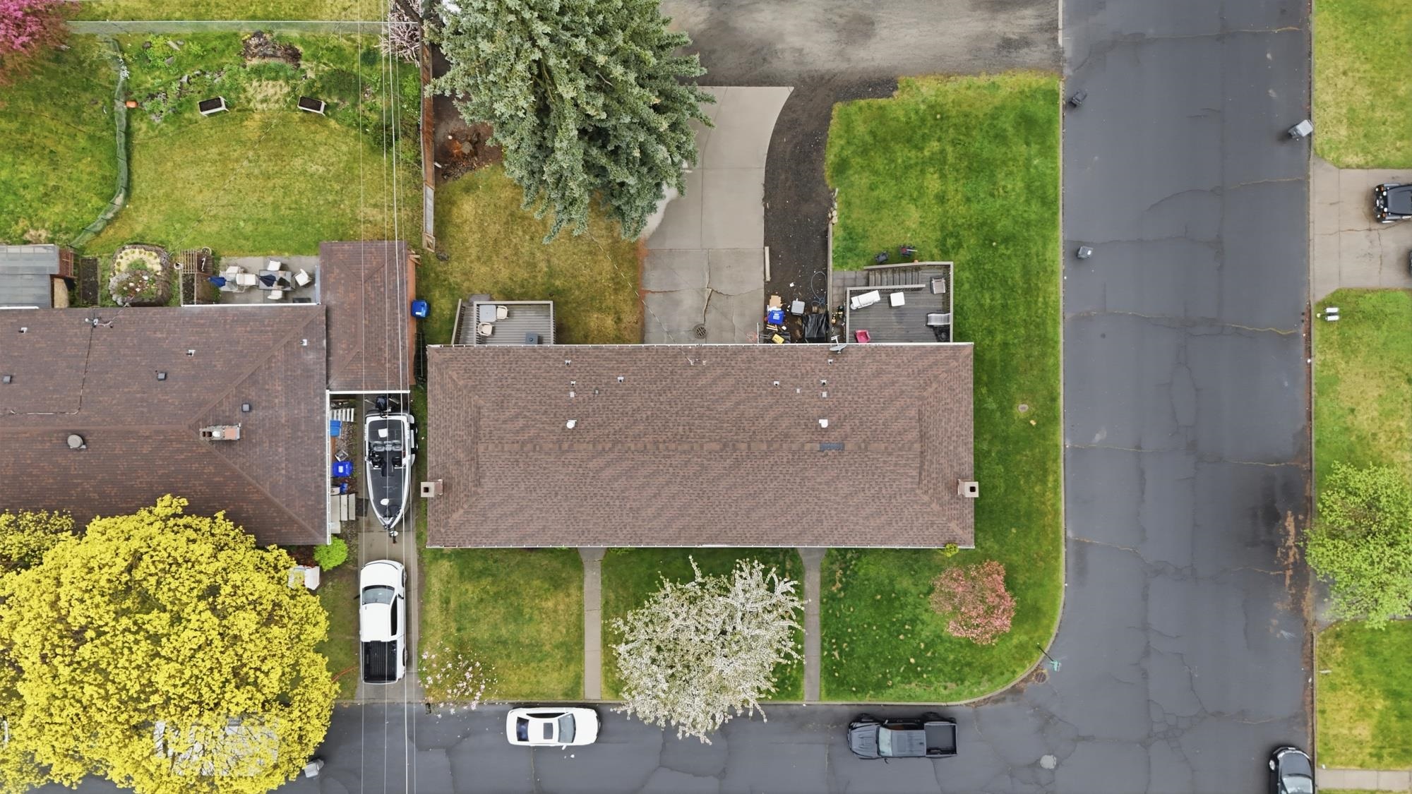 229 / 231 W W KEDLIN Ave