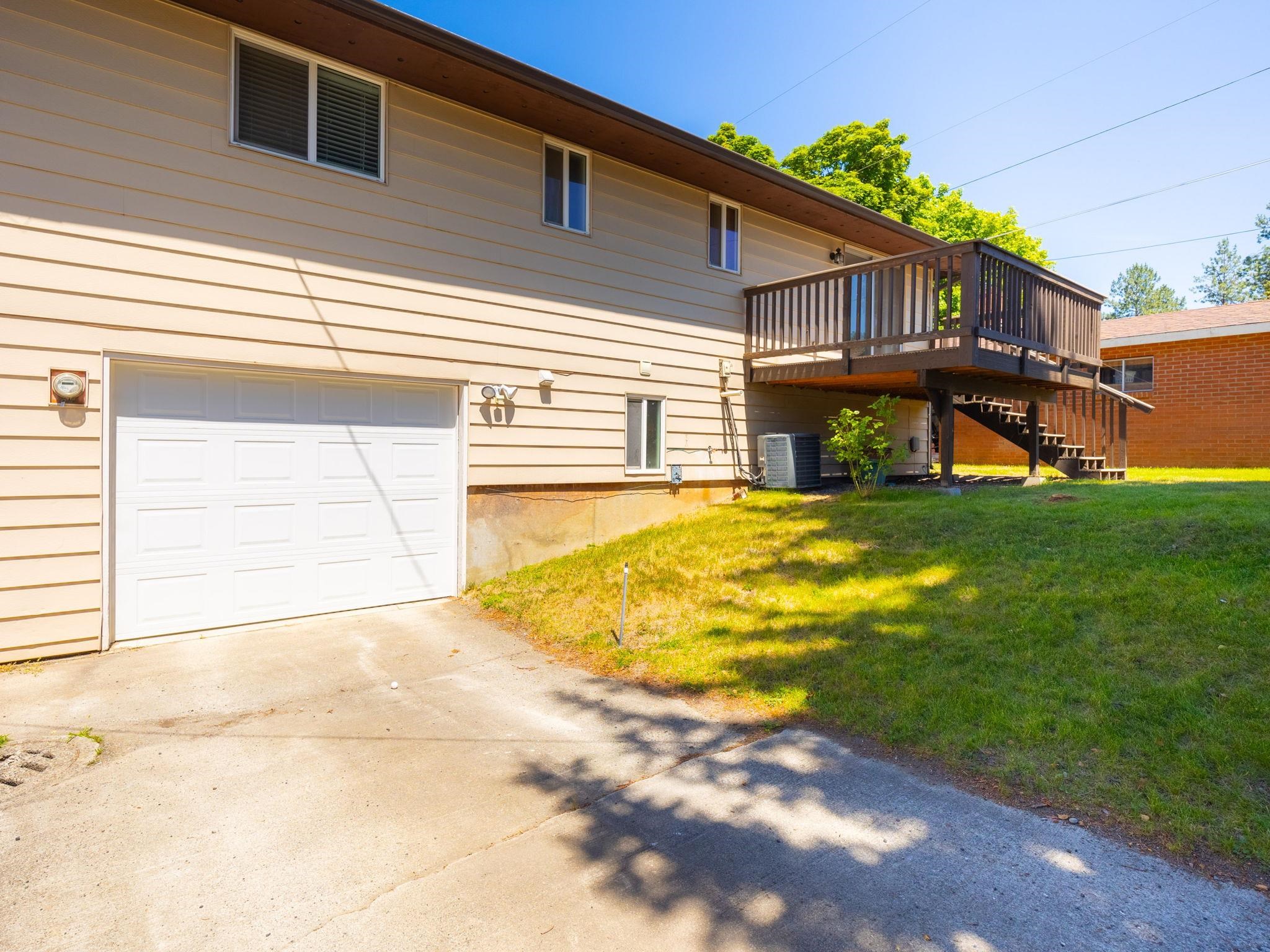 229 / 231 W W KEDLIN Ave