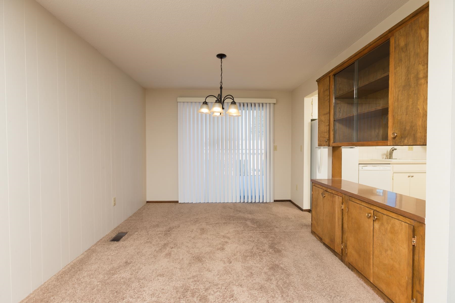 228/230 W PRICE Ave