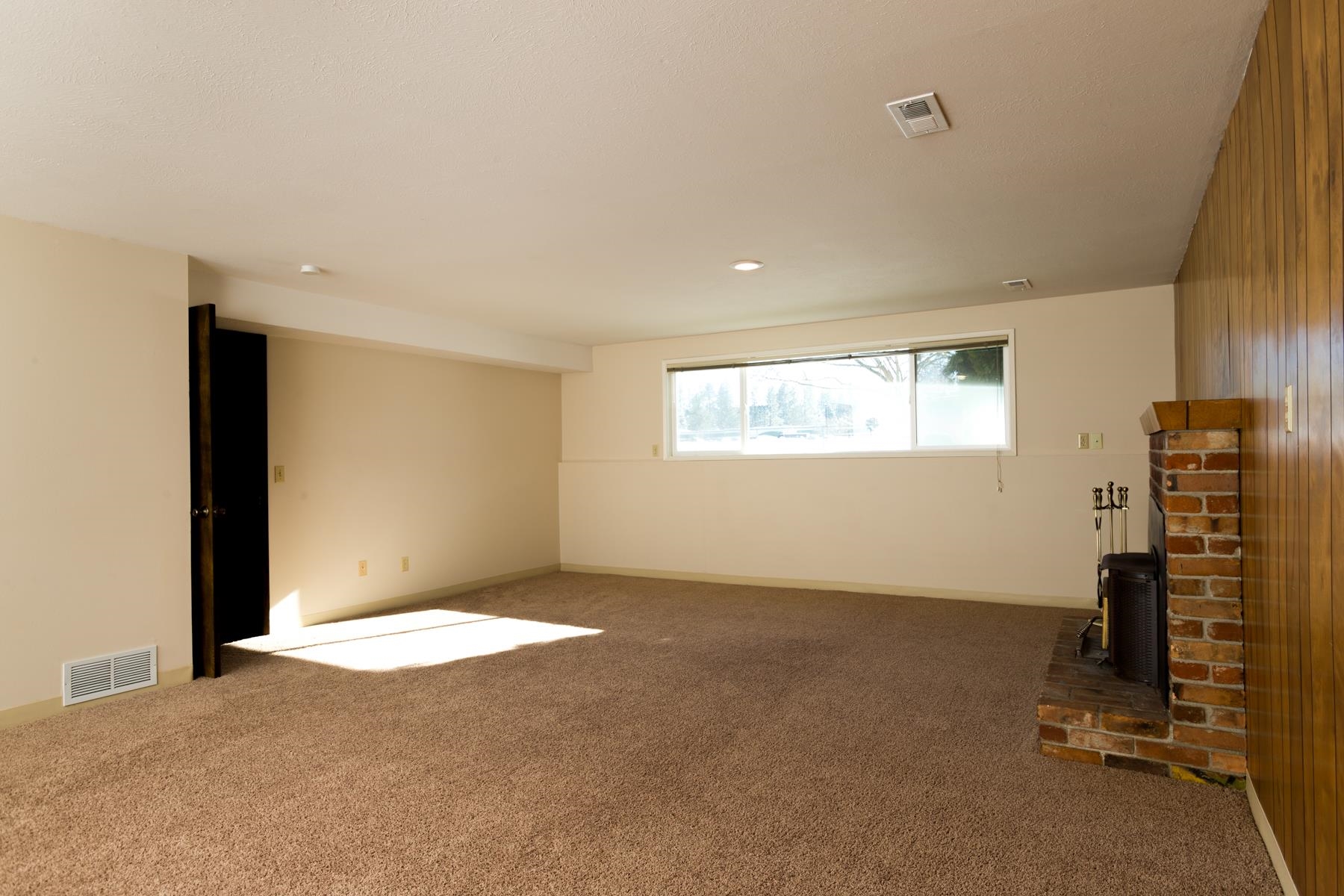 228/230 W PRICE Ave
