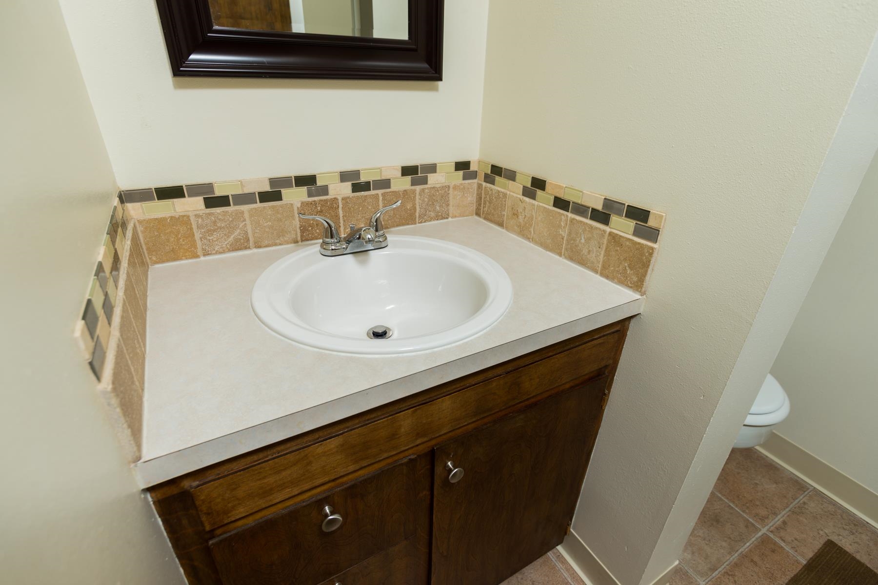 228/230 W PRICE Ave