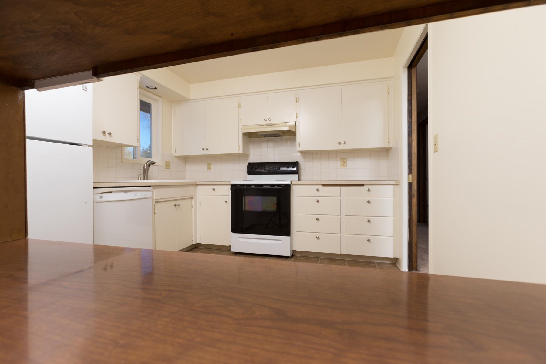 228/230 W PRICE Ave