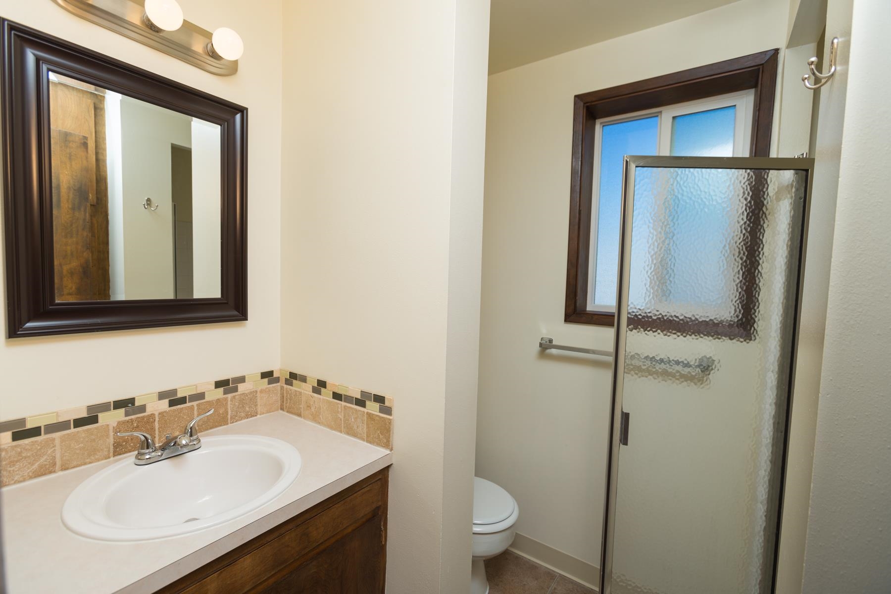 228/230 W PRICE Ave