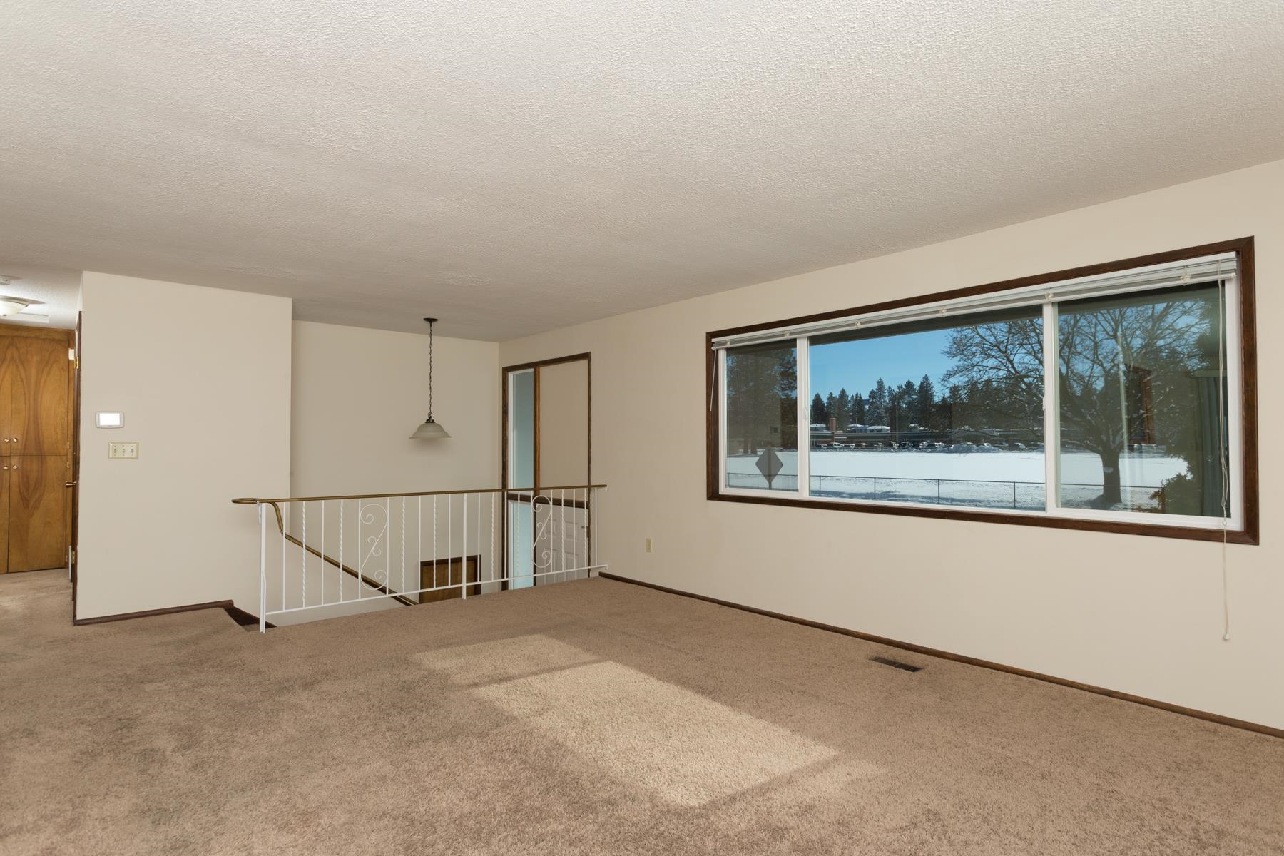 228/230 W PRICE Ave