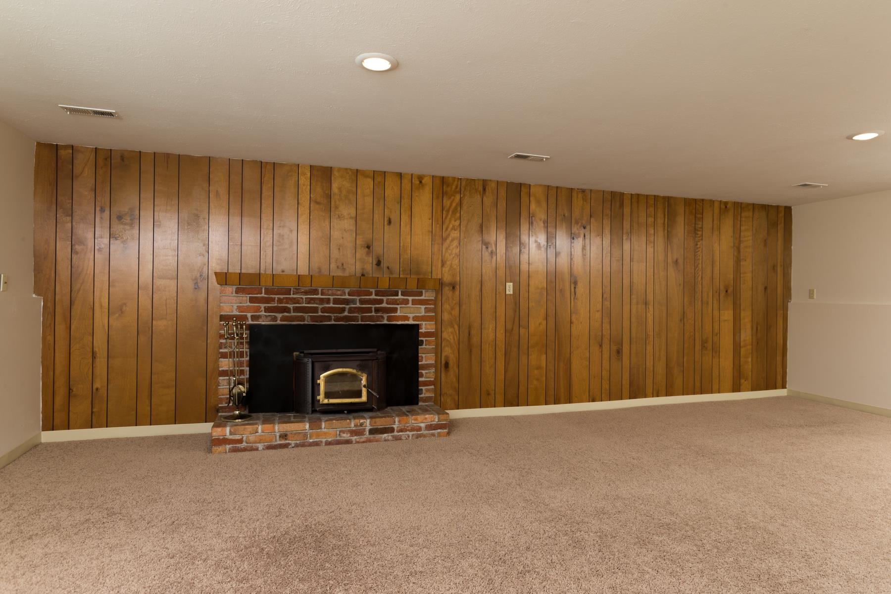 228/230 W PRICE Ave