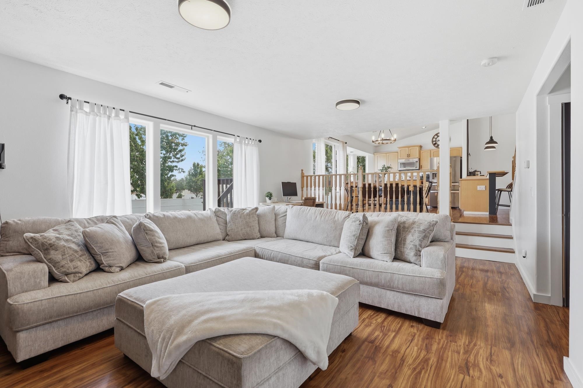 821 S SALISH Ct
