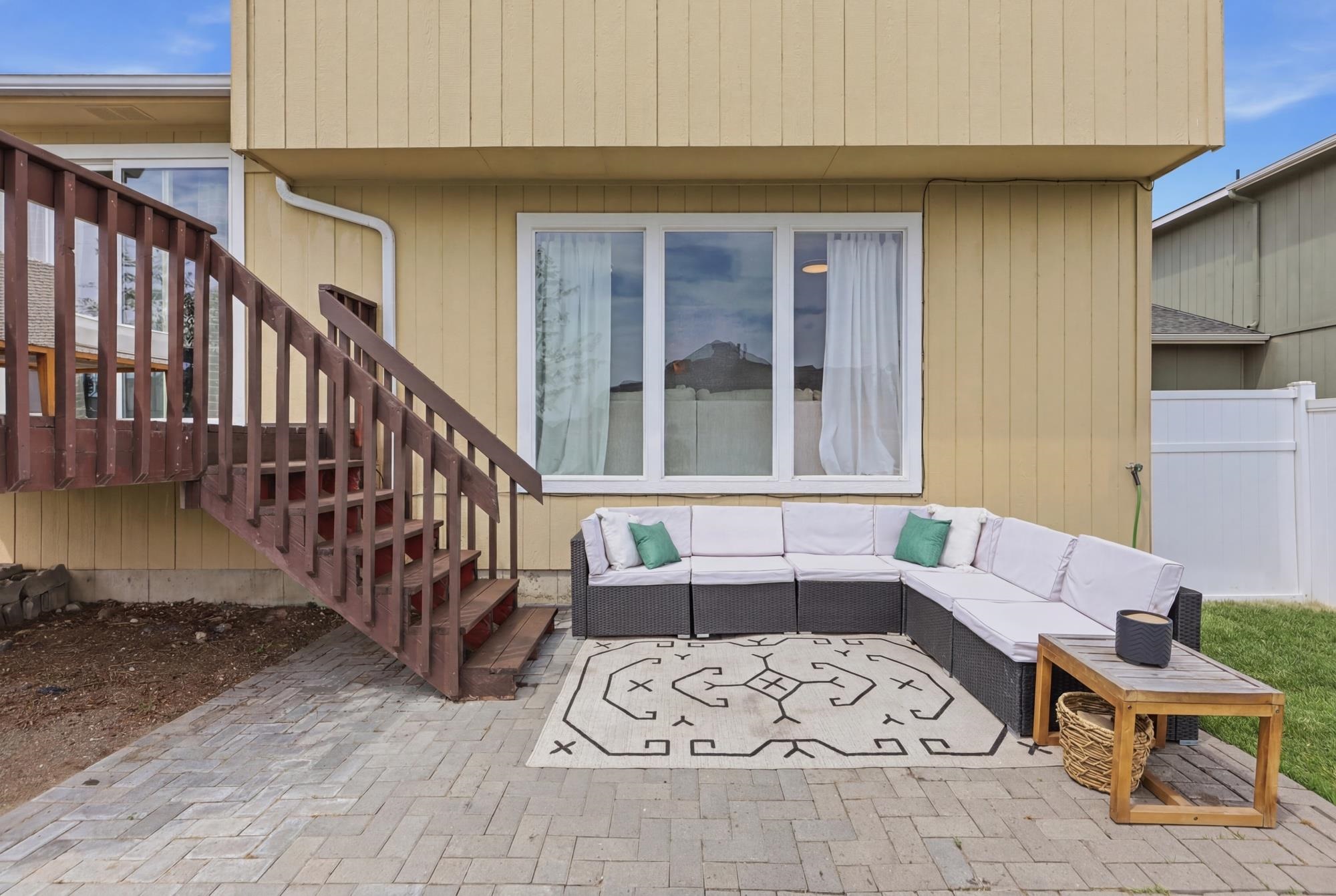 821 S SALISH Ct