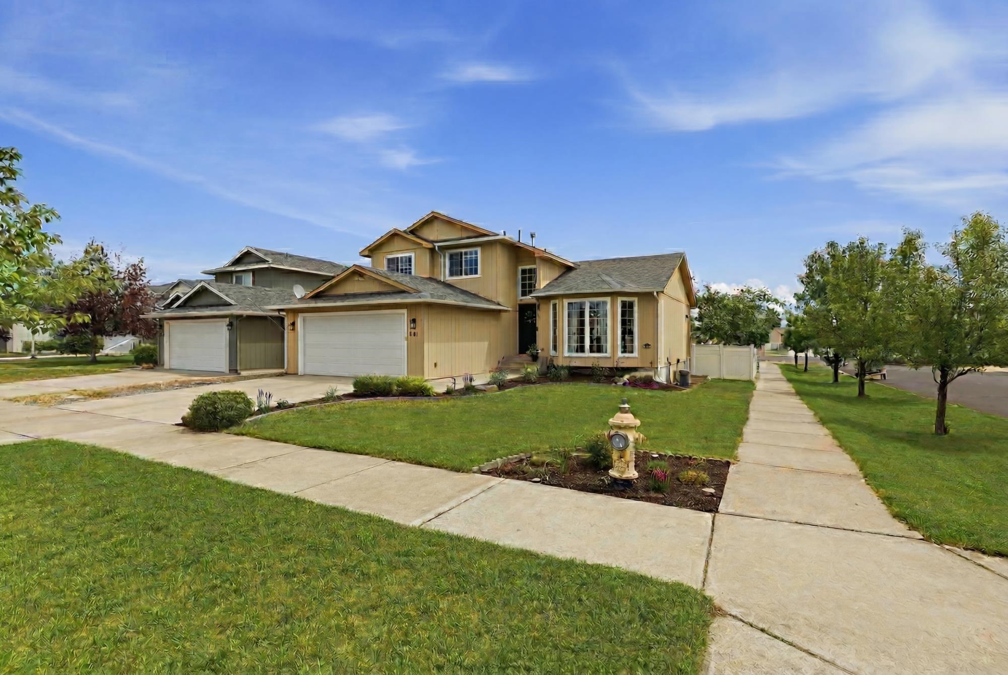 821 S SALISH Ct