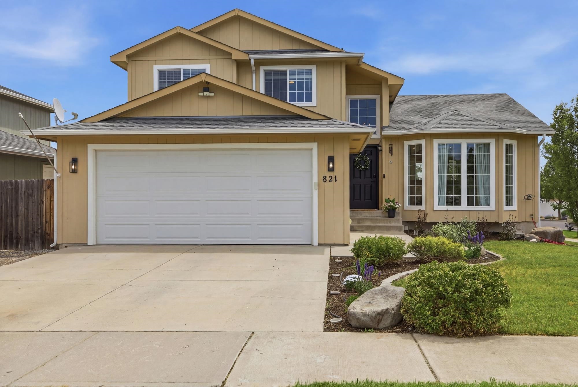 821 S SALISH Ct