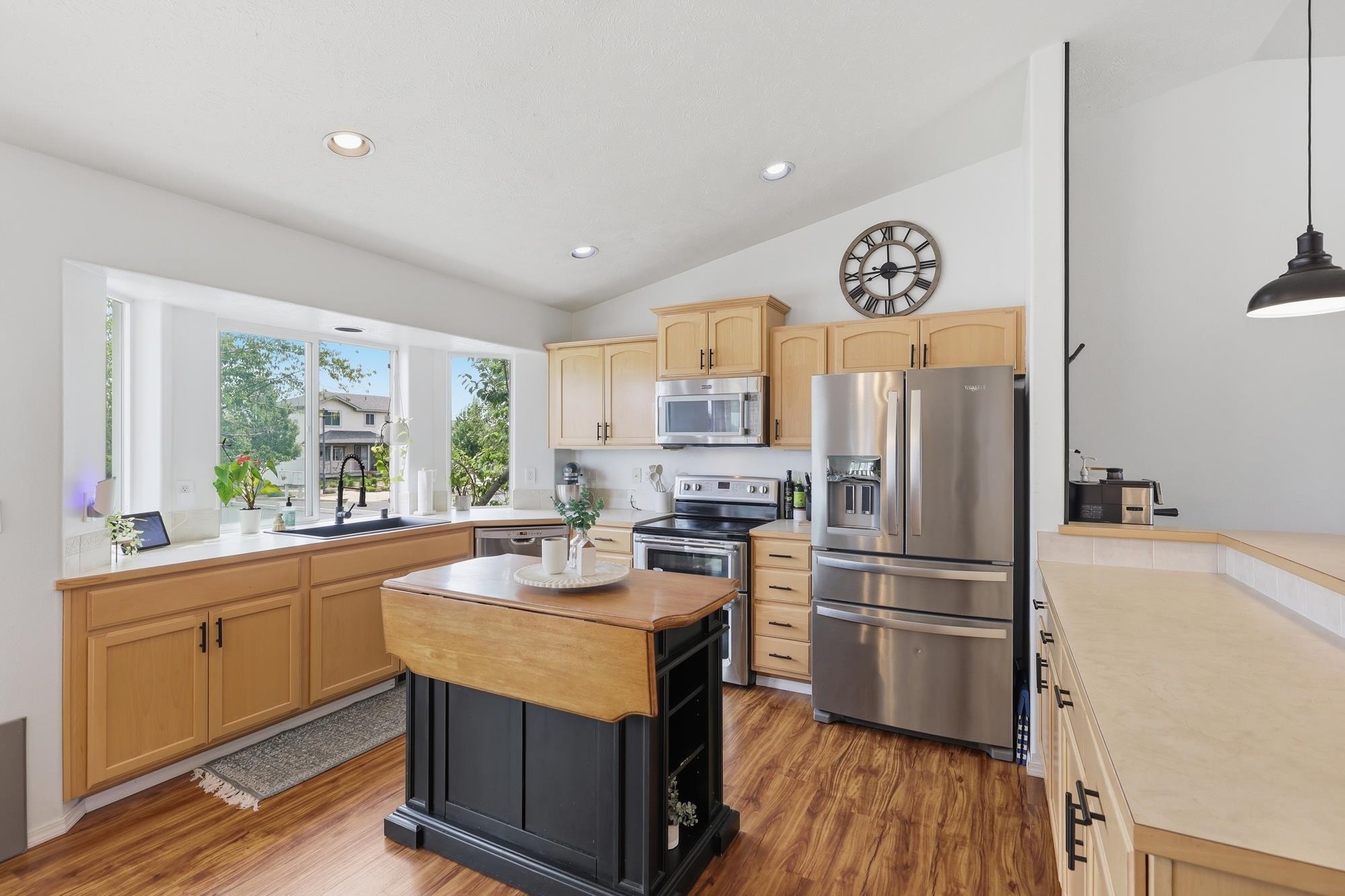 821 S SALISH Ct