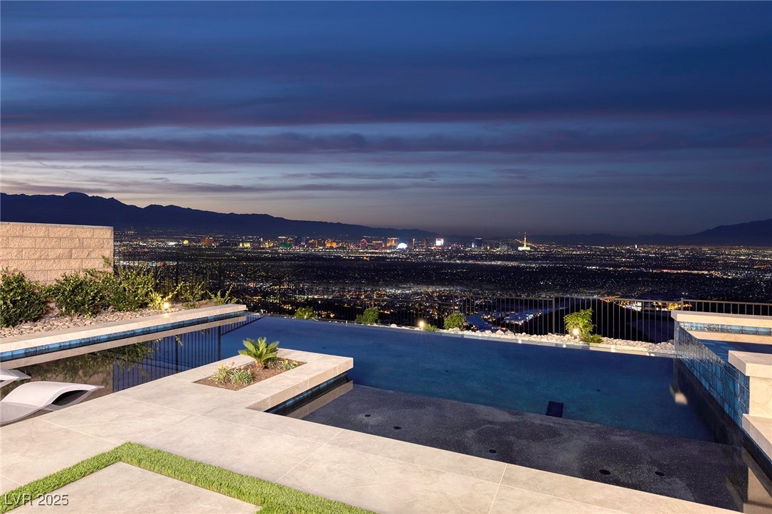 645 Overlook Rim Drive