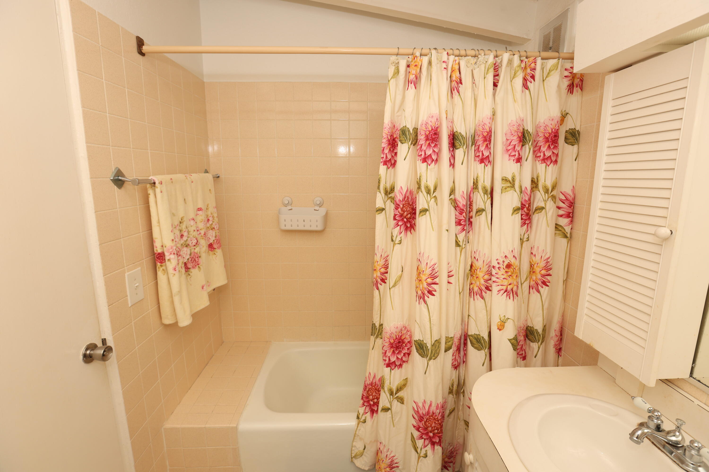 233-235 Carlton WE, Carlton, St. Croix Unit: 233-235