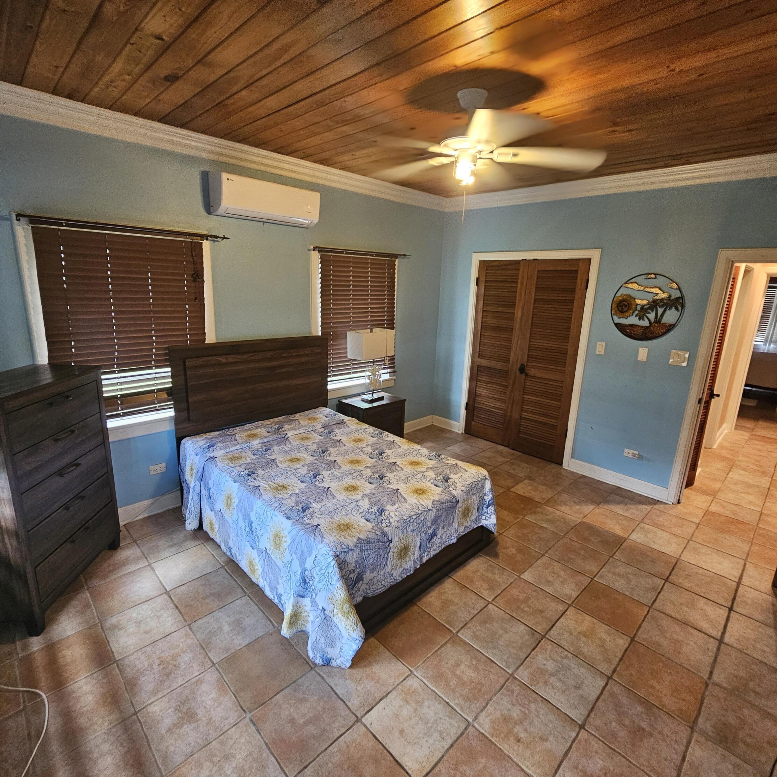 124 La Reine QU, St. Croix