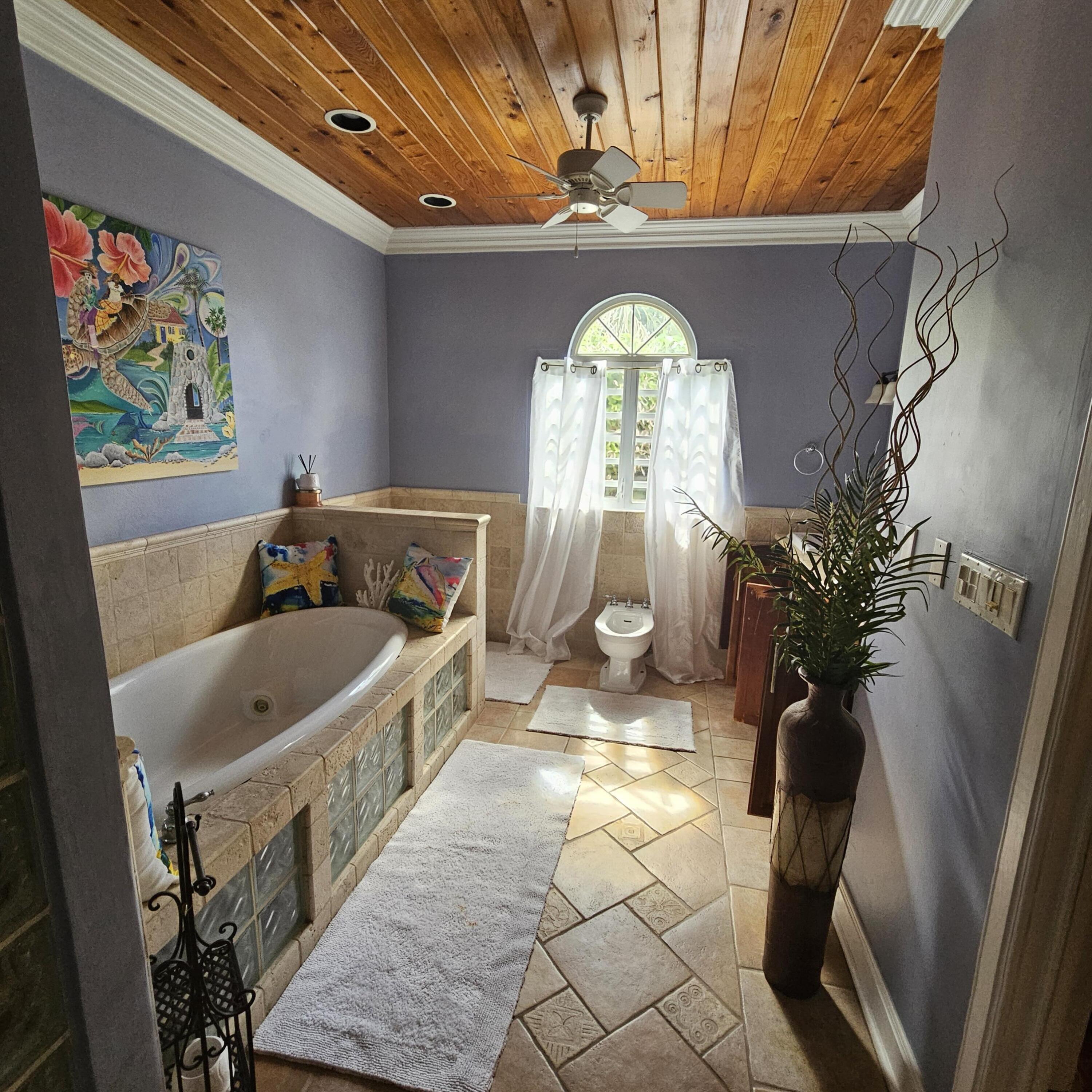 124 La Reine QU, St. Croix