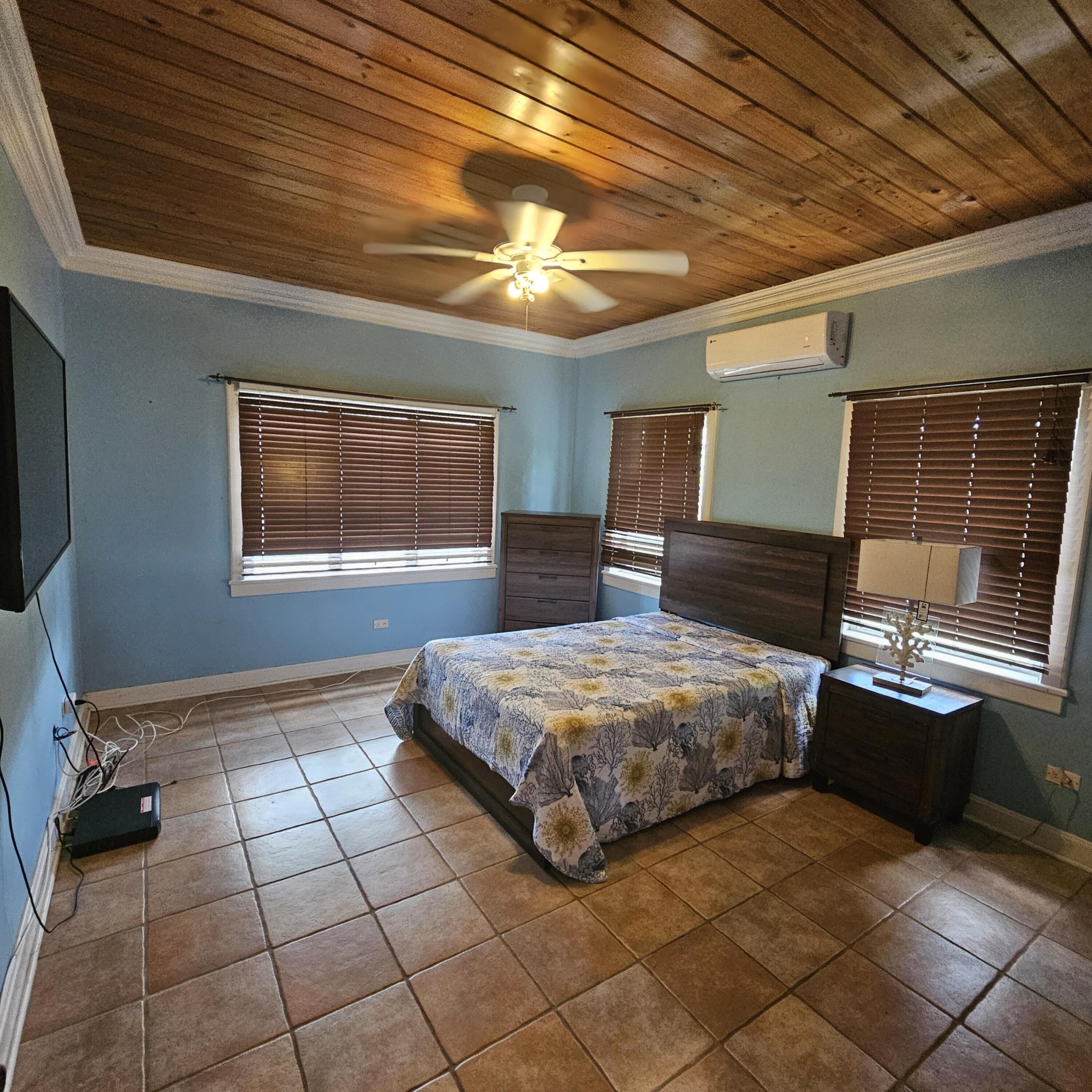 124 La Reine QU, St. Croix