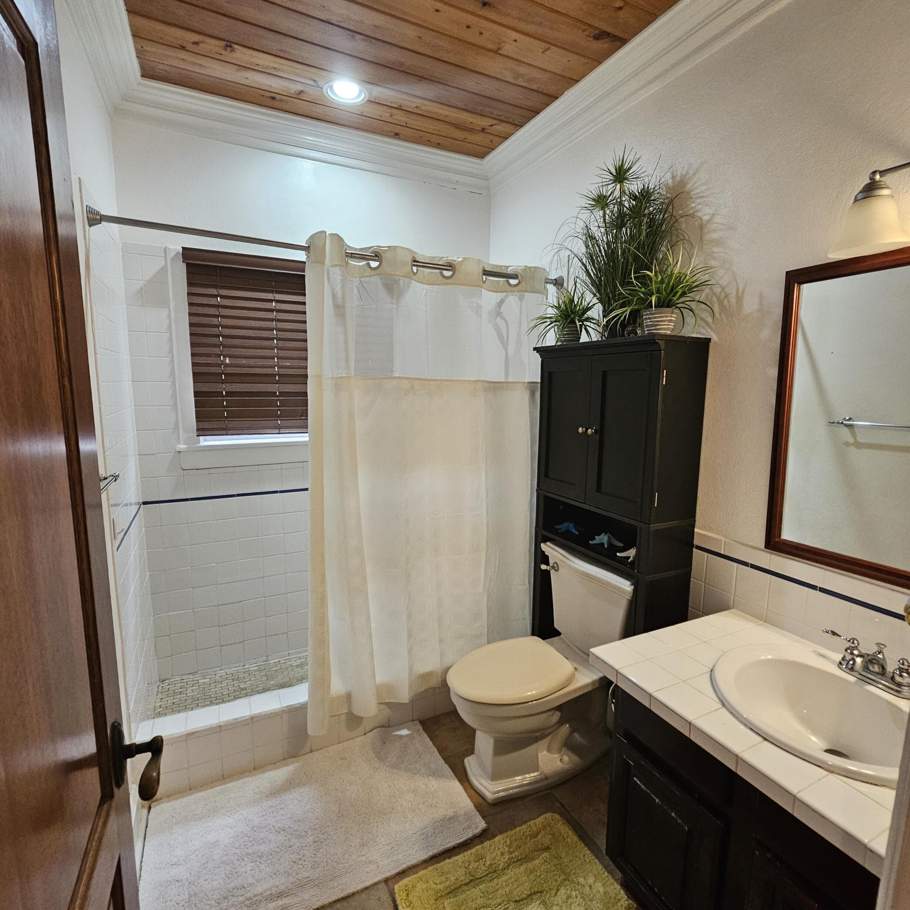 124 La Reine QU, St. Croix