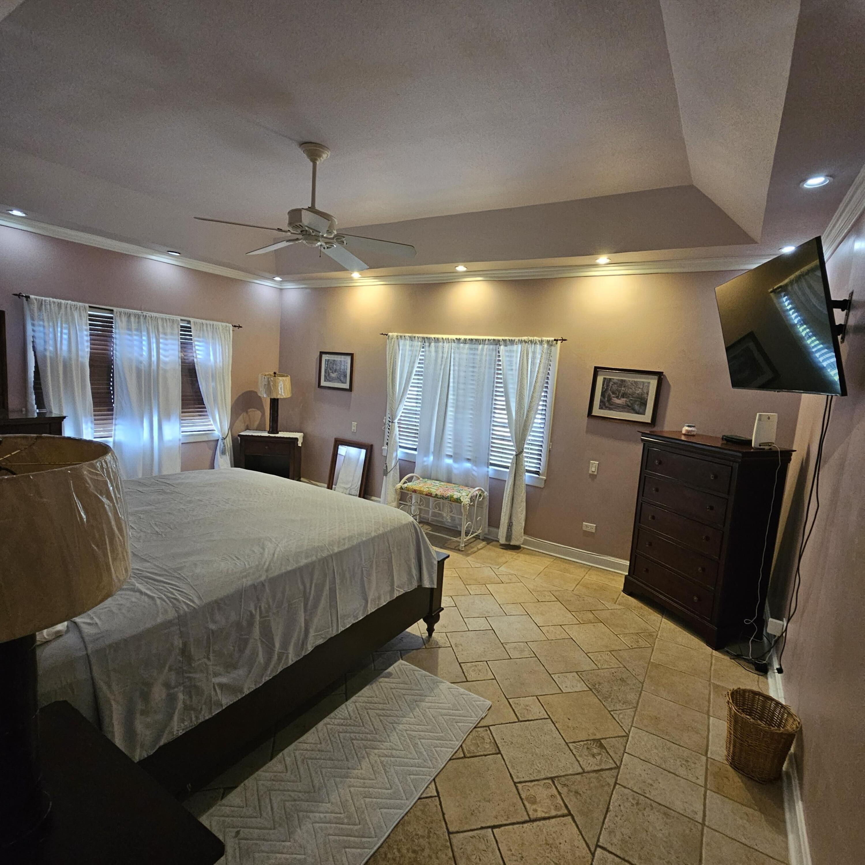 124 La Reine QU, St. Croix