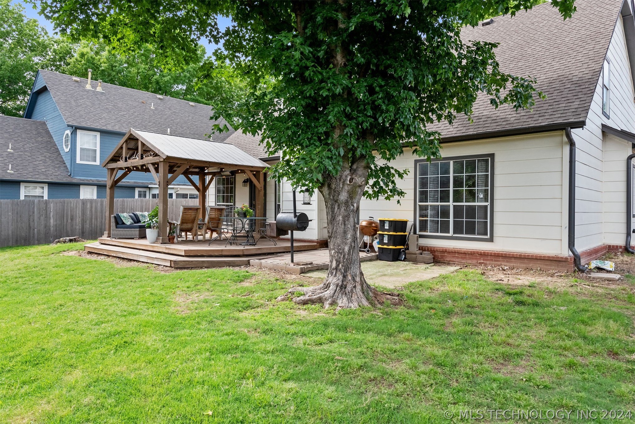 4505 W Urbana Court
