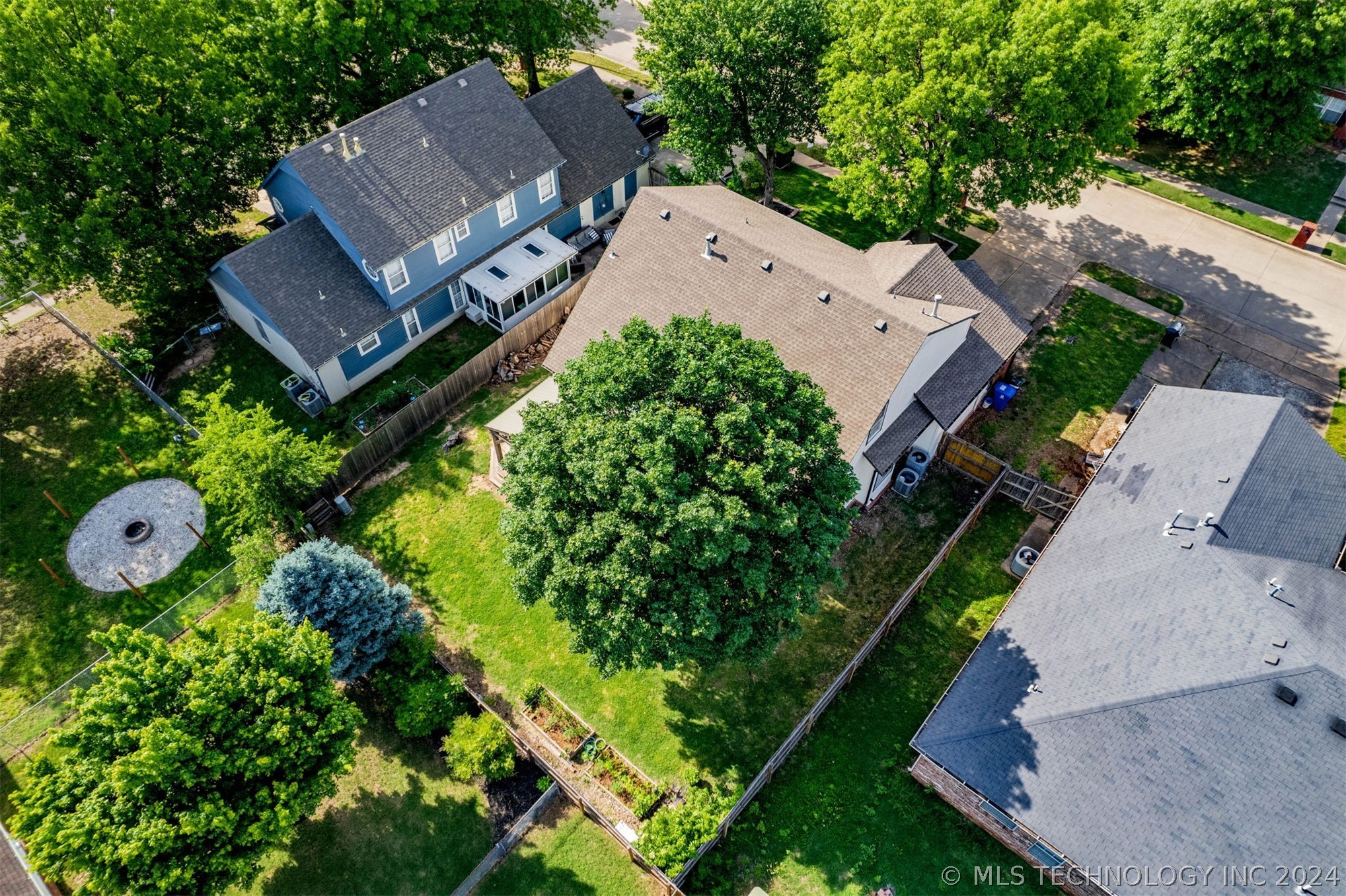 4505 W Urbana Court