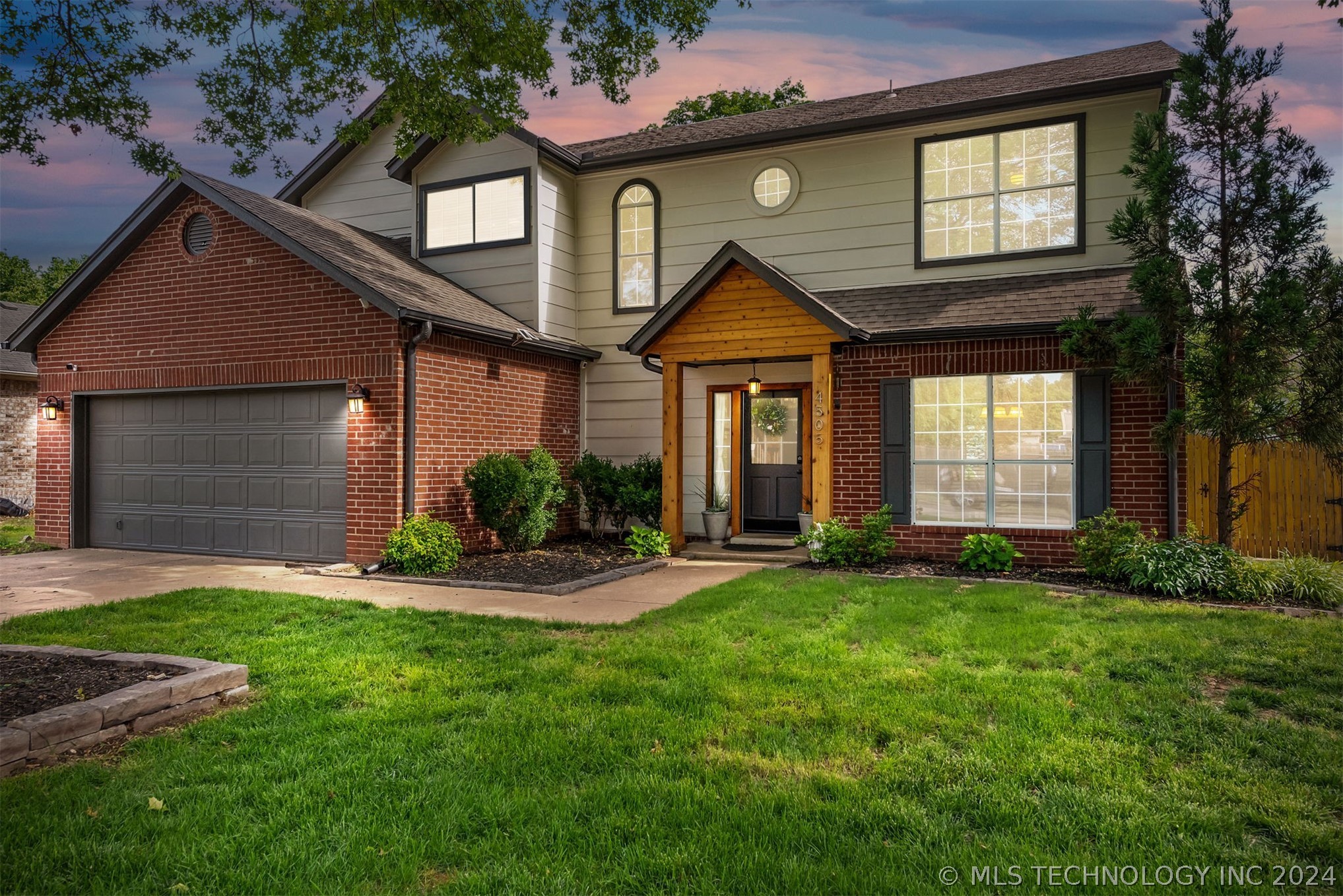 4505 W Urbana Court