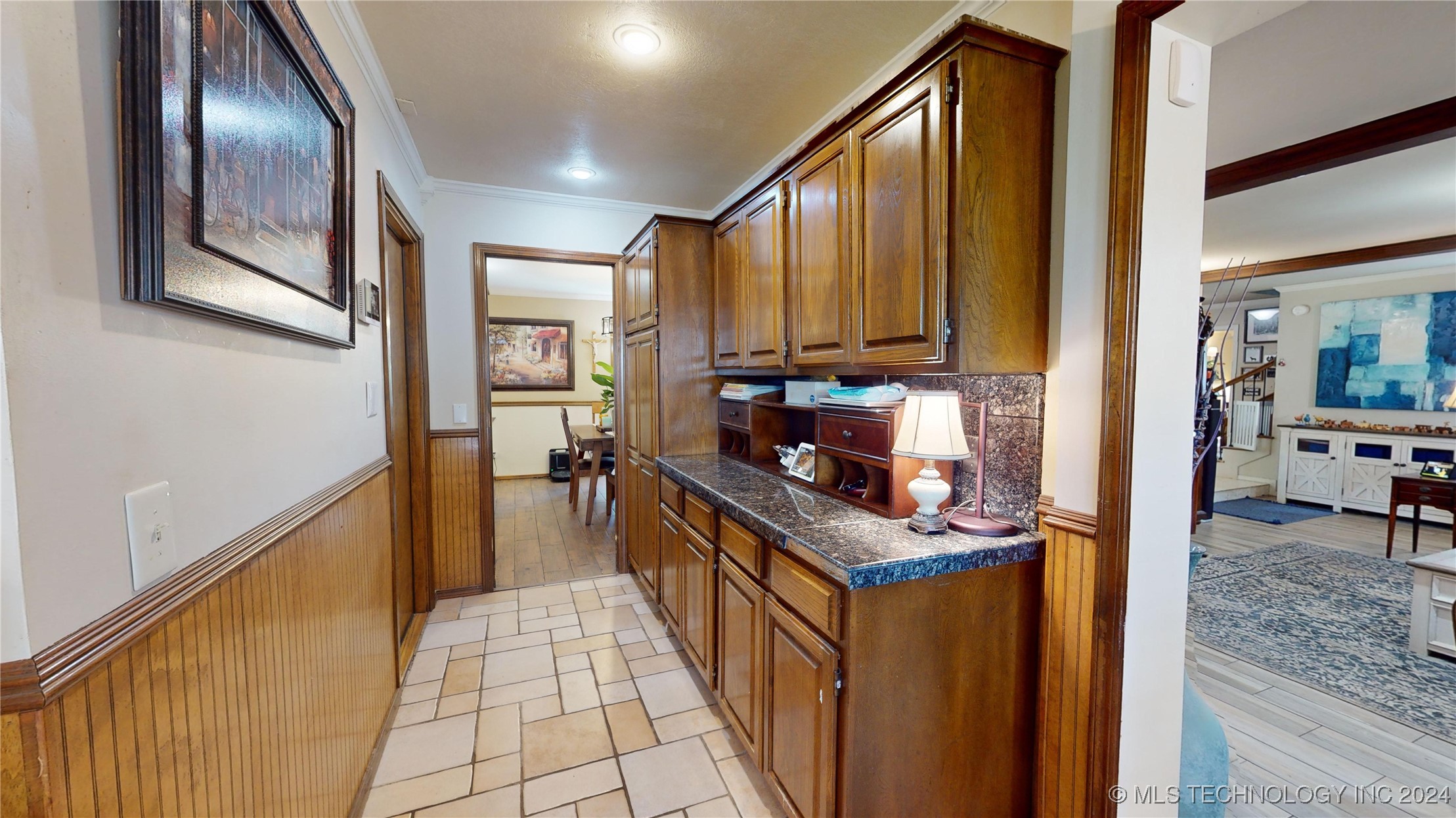 6911 E 64th Place