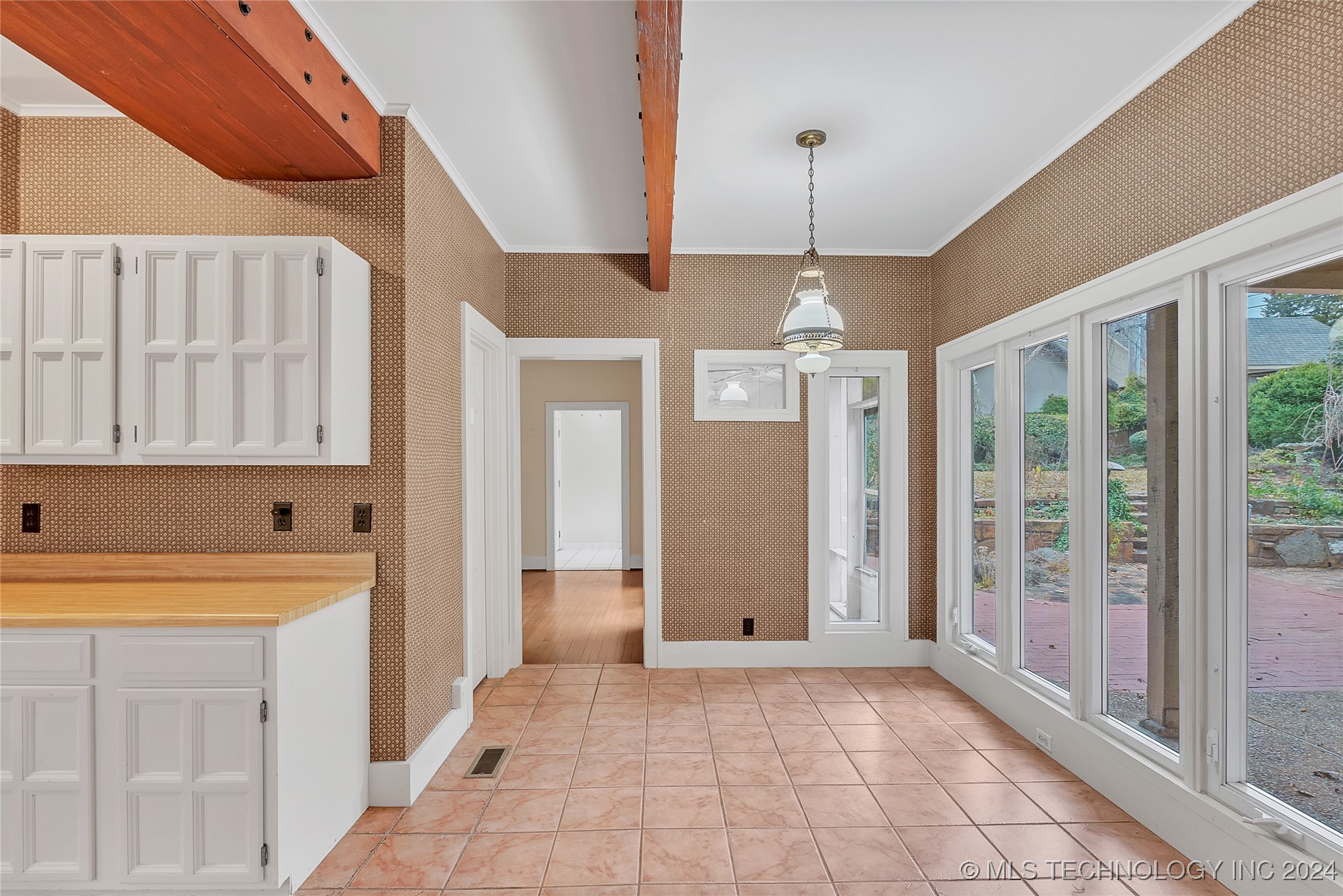 232 Sunset Drive