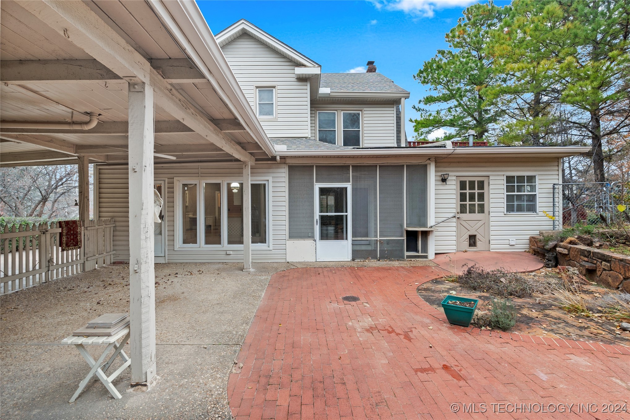 232 Sunset Drive