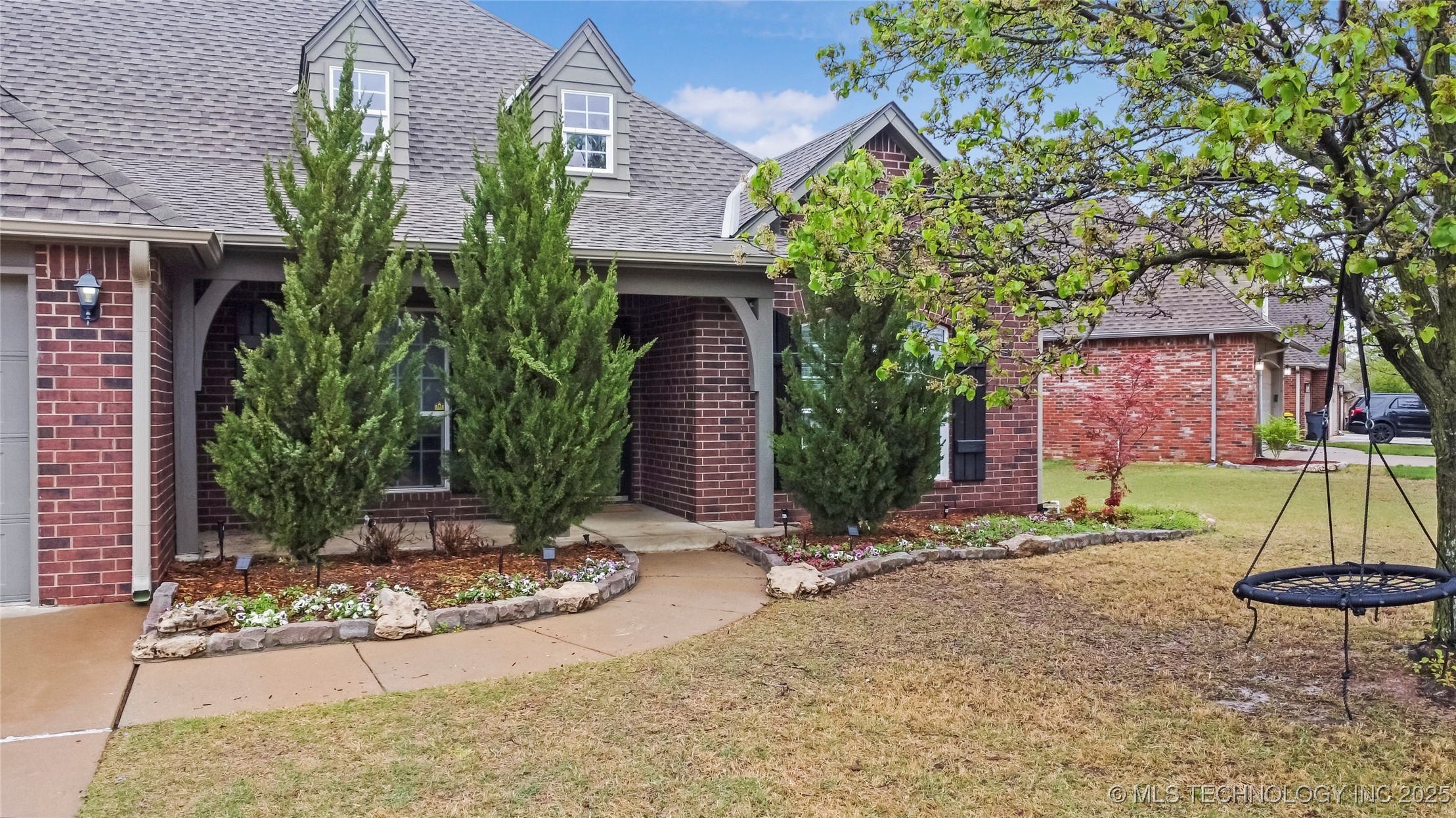 413 W 120th Place