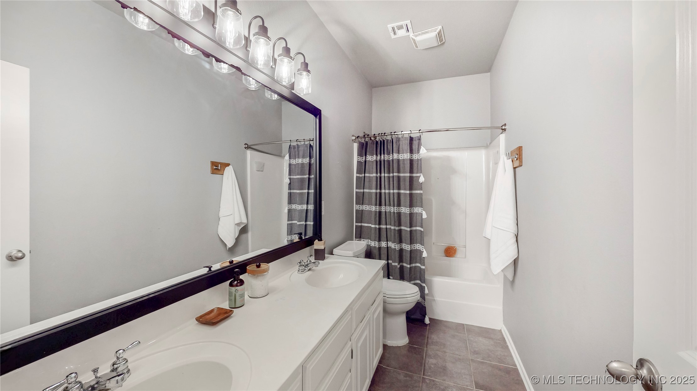 413 W 120th Place
