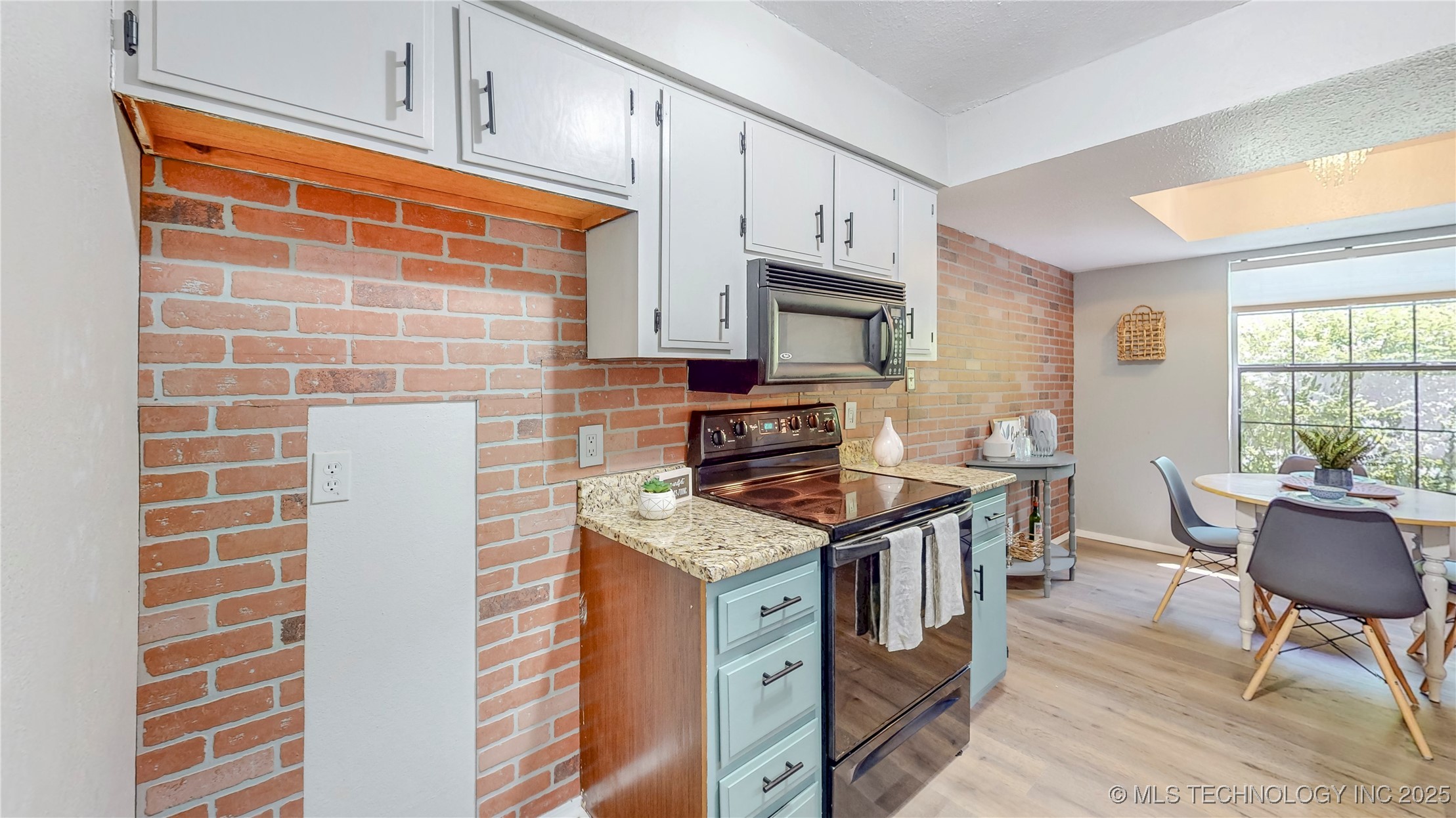 6365 S 80th Avenue A