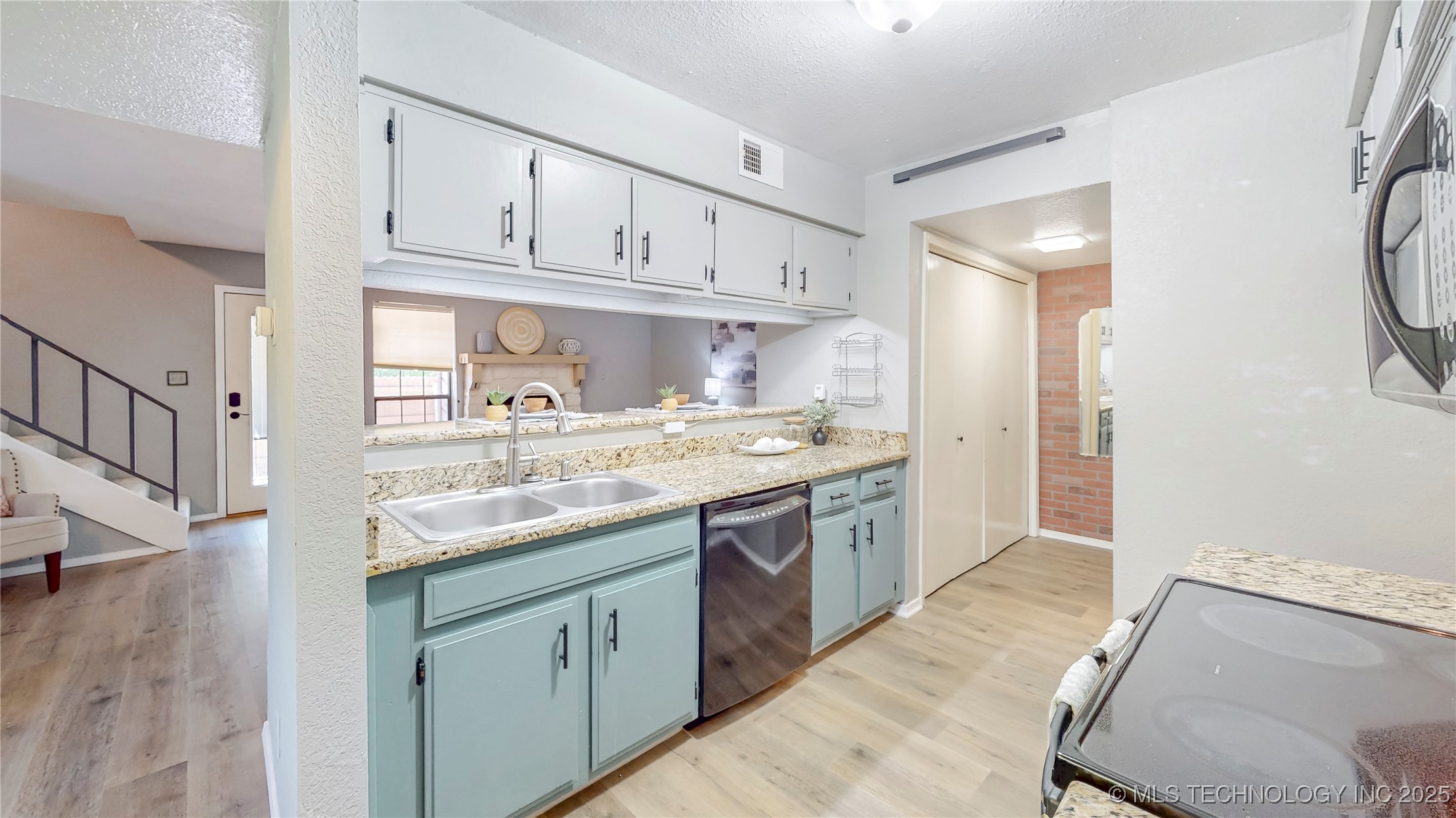 6365 S 80th Avenue A