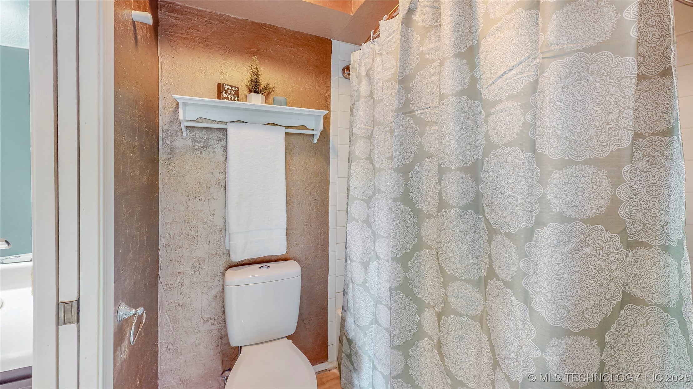 6365 S 80th Avenue A