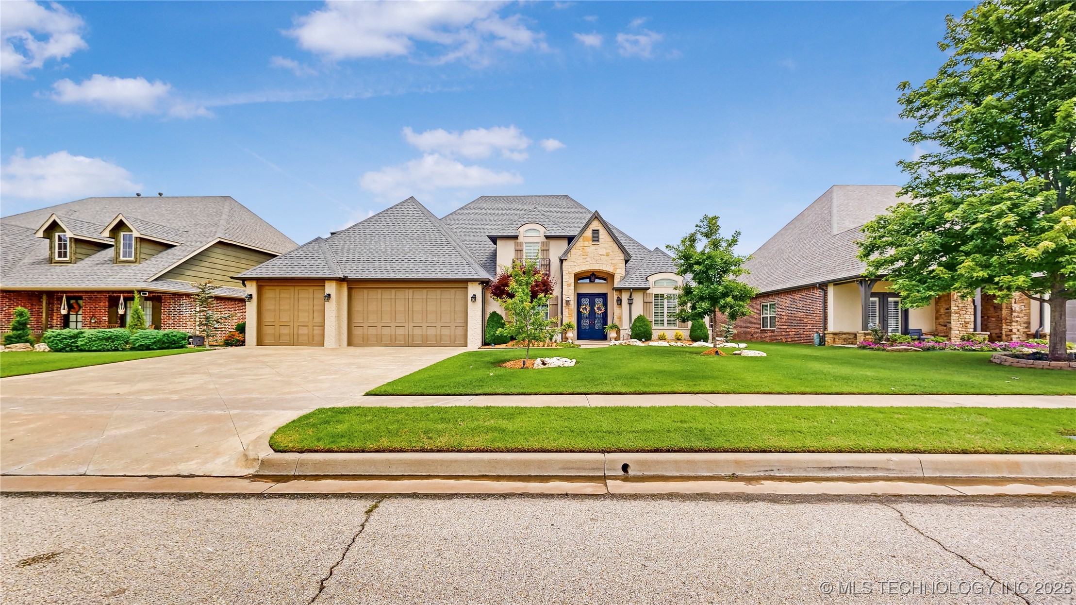 215 E 128th Street S