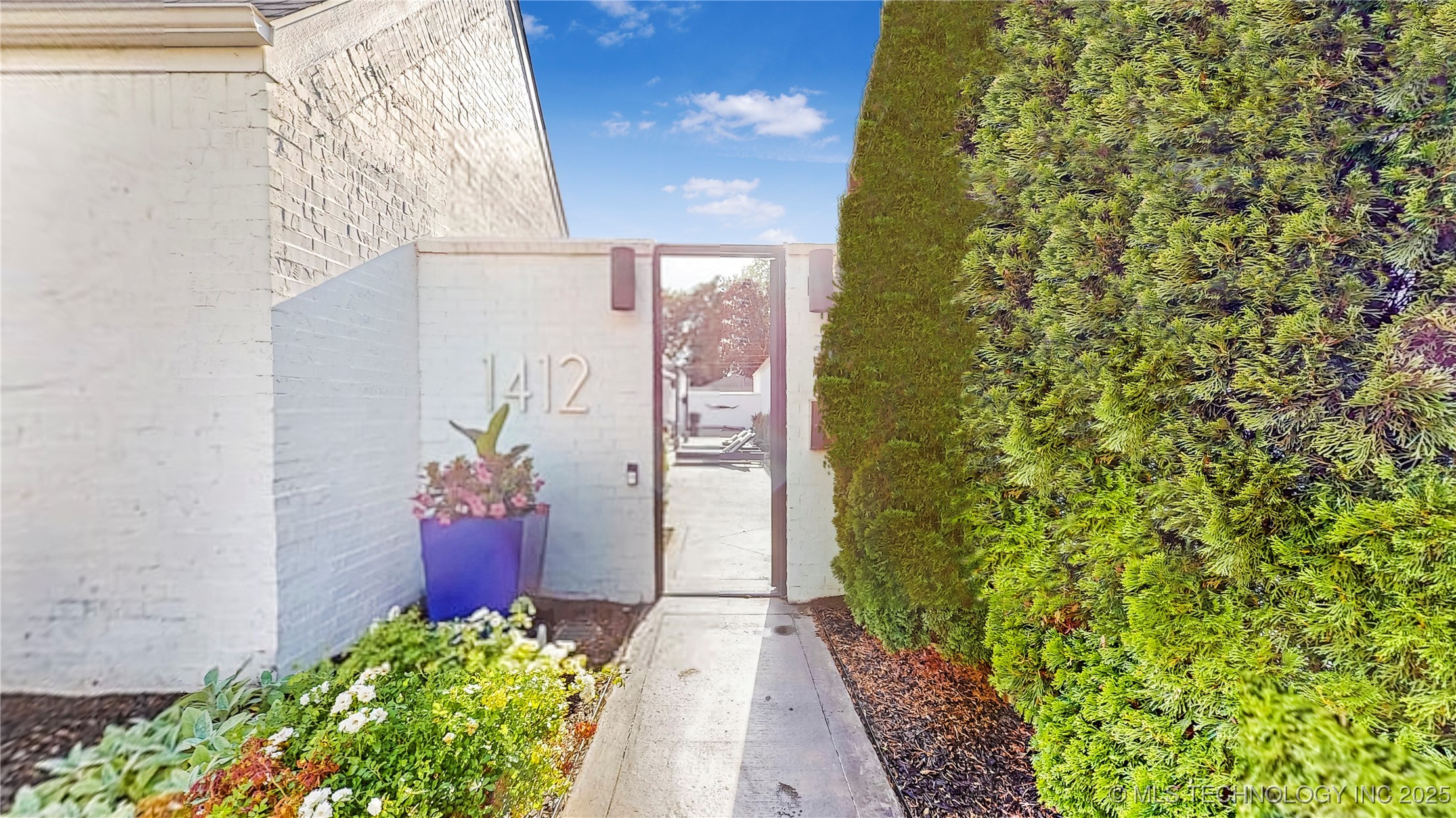 1412 S Cheyenne Avenue