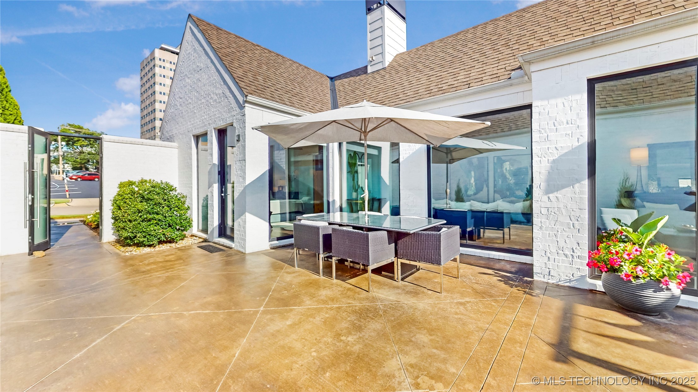 1412 S Cheyenne Avenue