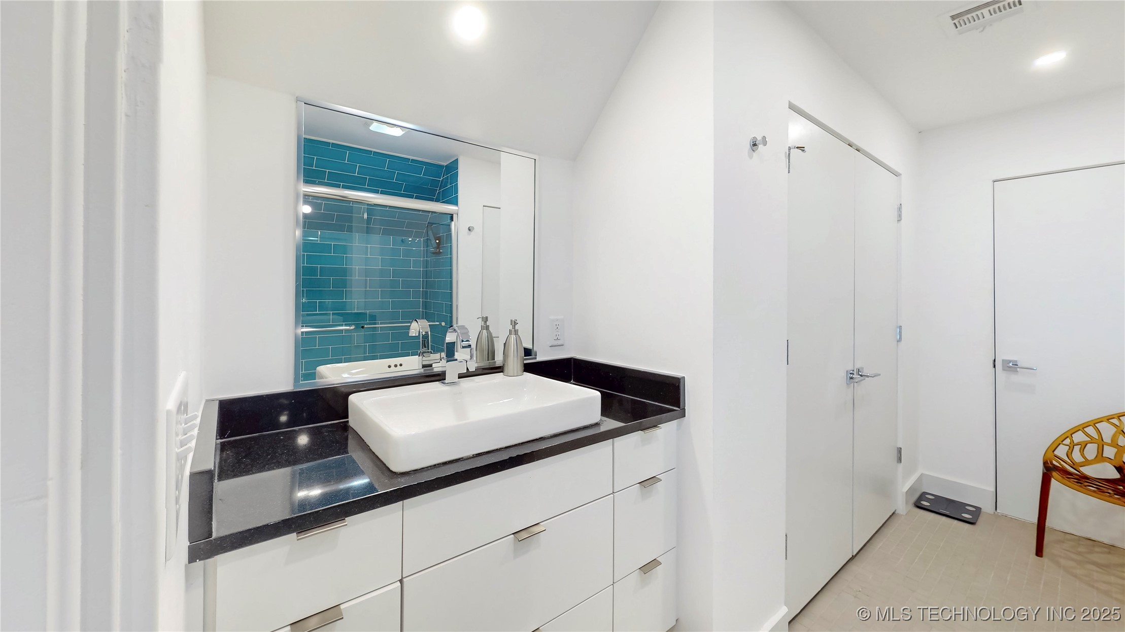 1412 S Cheyenne Avenue