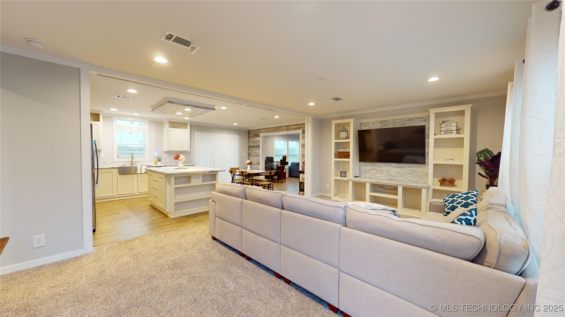 5637 W 80th Street