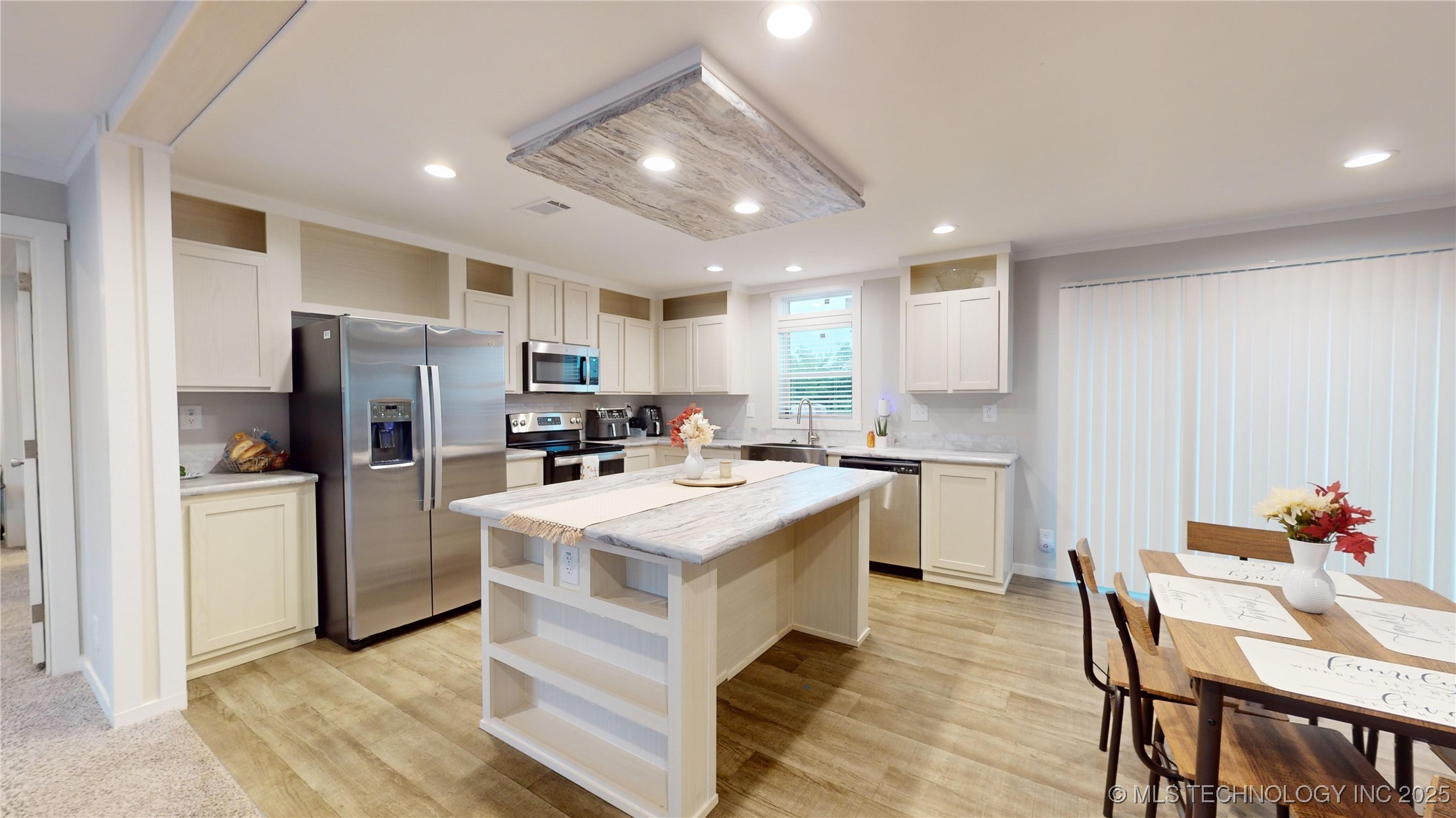 5637 W 80th Street