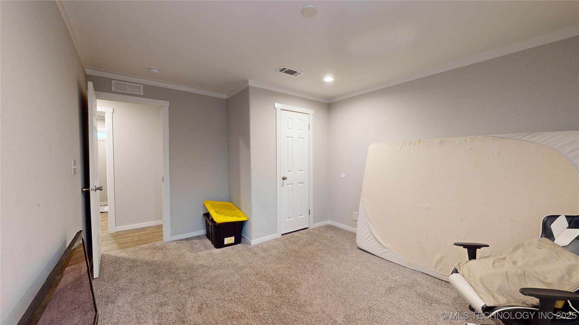 5637 W 80th Street