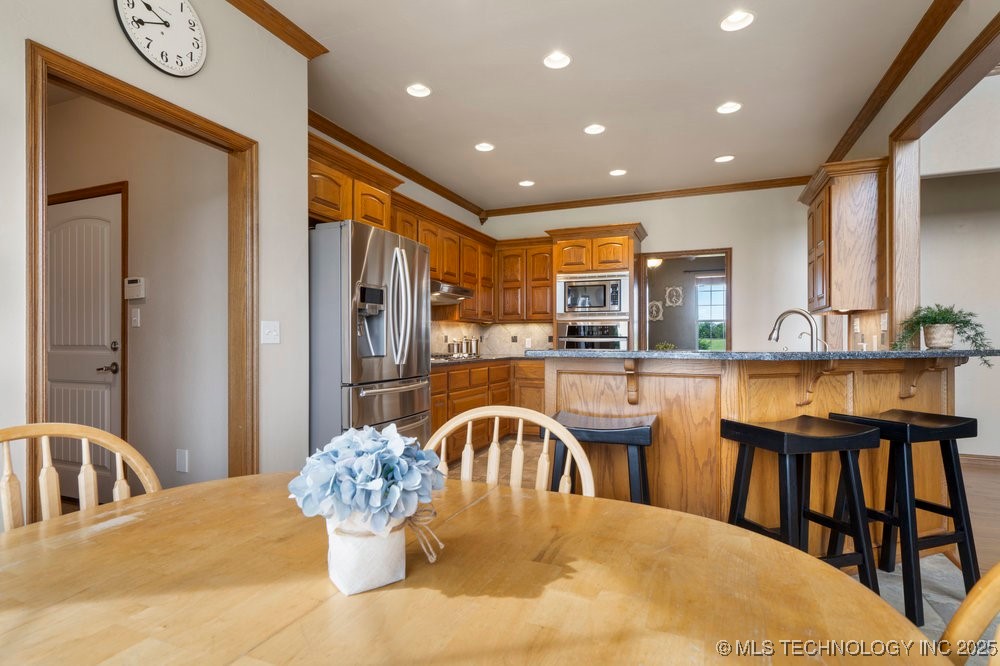 37700 Garretts Lake