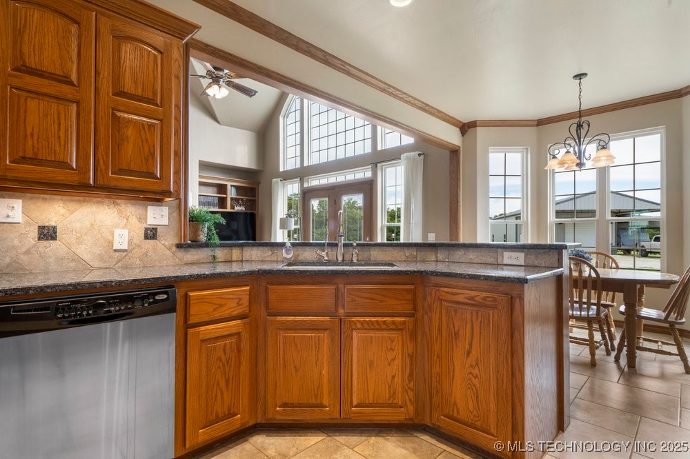 37700 Garretts Lake