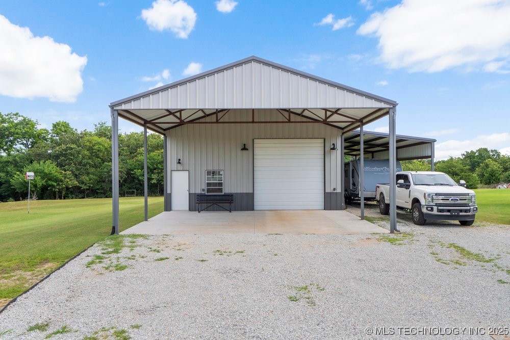 37700 Garretts Lake