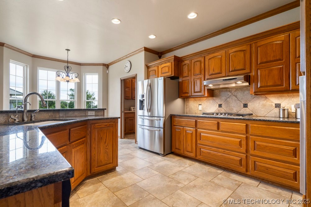 37700 Garretts Lake